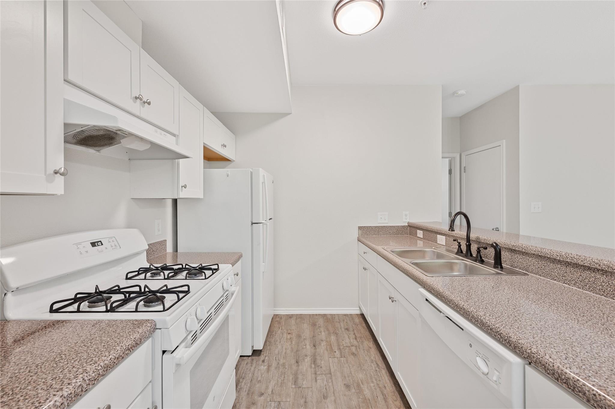 3839 Dry Creek Dr #109 Property Photo 10