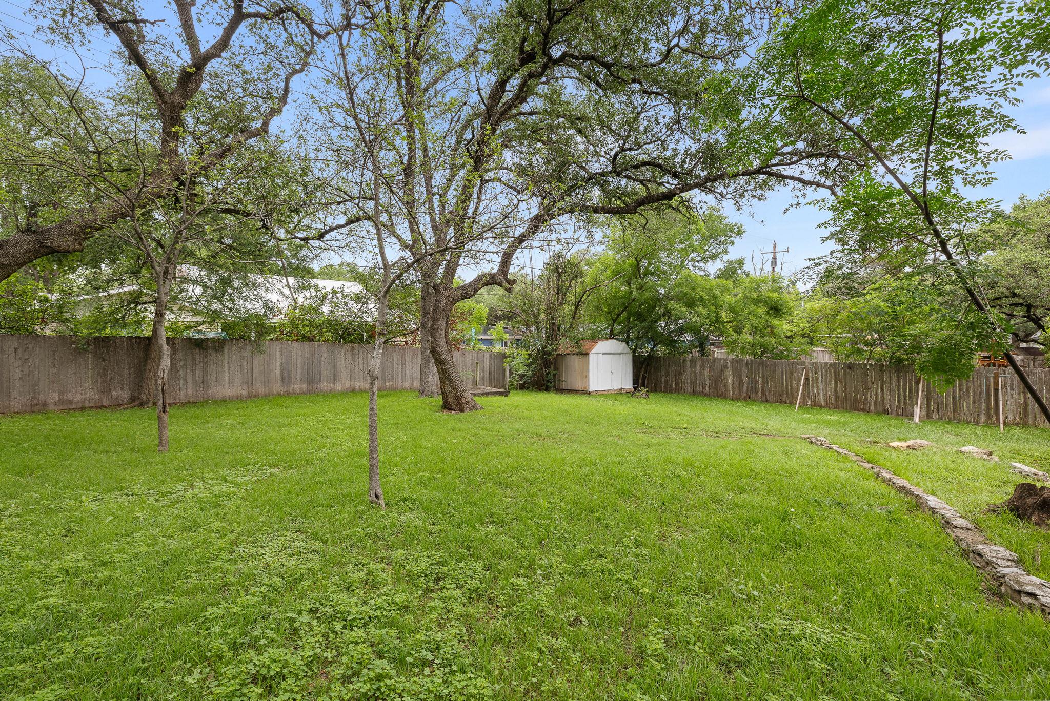8616 Willowick Dr Property Photo 25