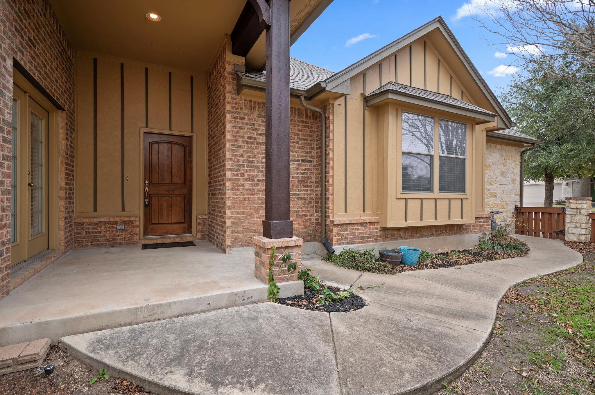 3336 Pine Needle Cir Property Photo 3