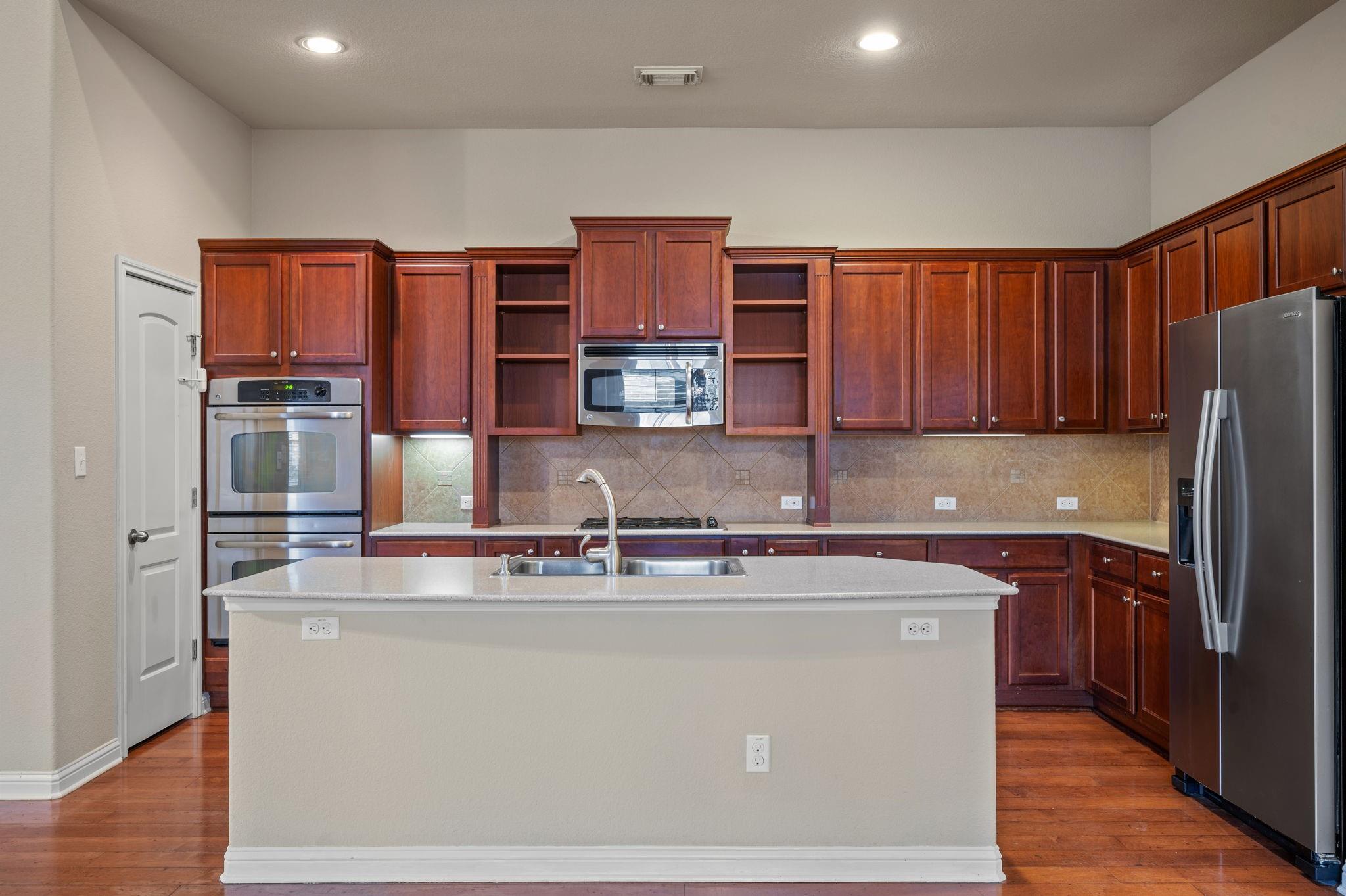 3336 Pine Needle Cir Property Photo 7