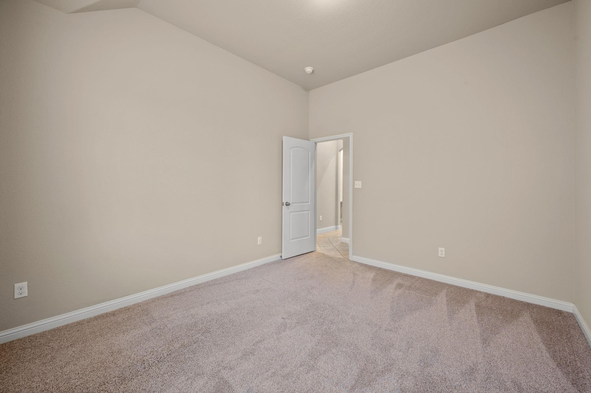 3336 Pine Needle Cir Property Photo 28