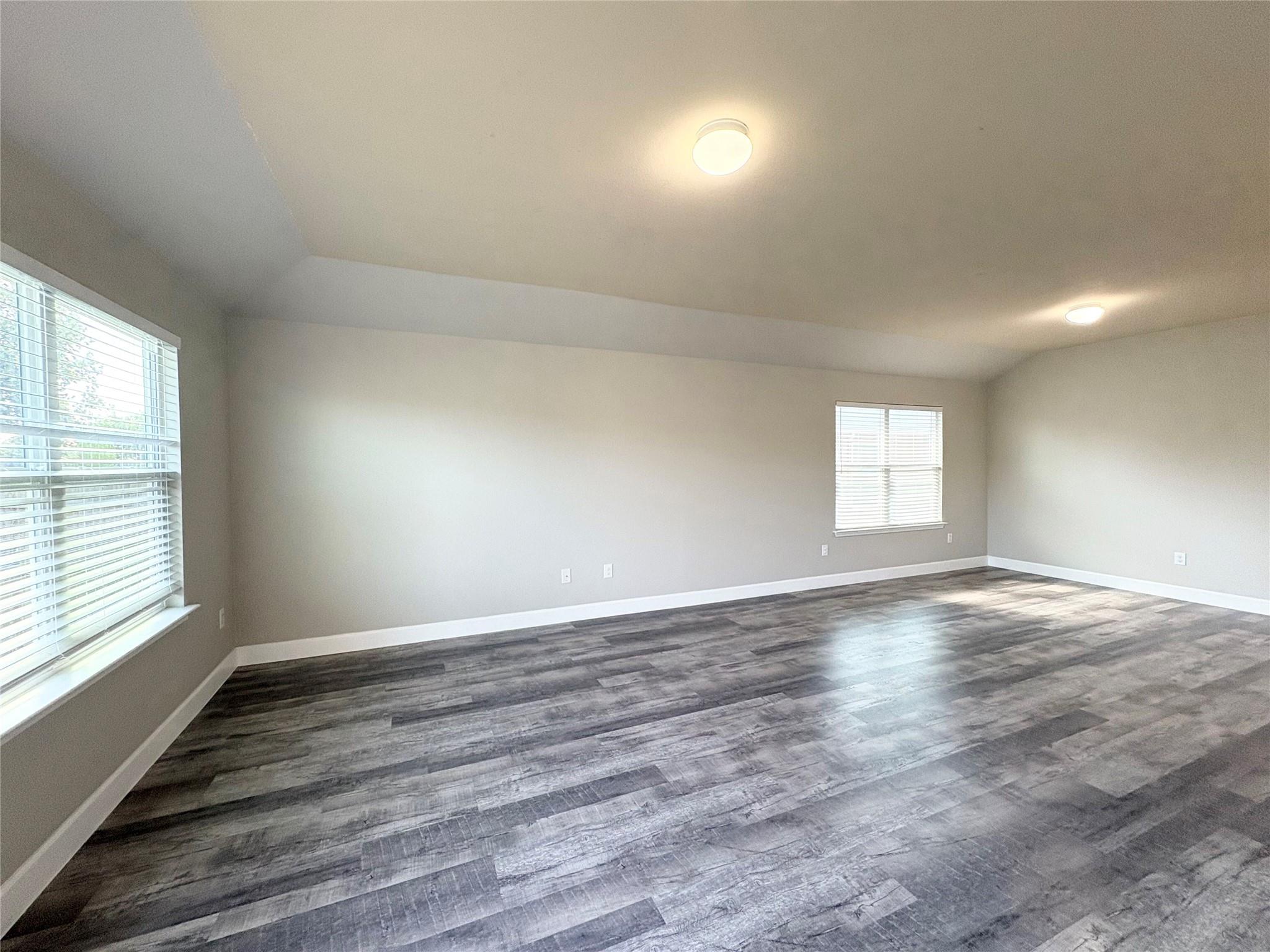 11708 Cambrian Rd Property Photo 4
