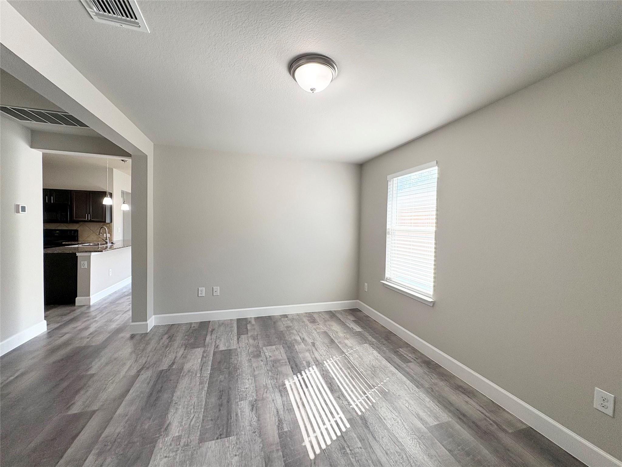 11708 Cambrian Rd Property Photo 6