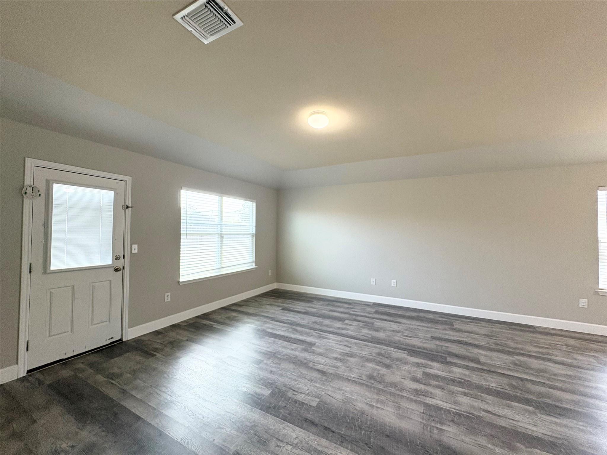 11708 Cambrian Rd Property Photo 7