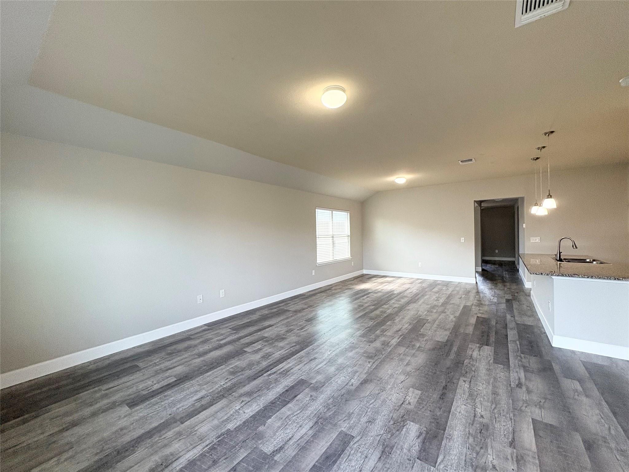 11708 Cambrian Rd Property Photo 8