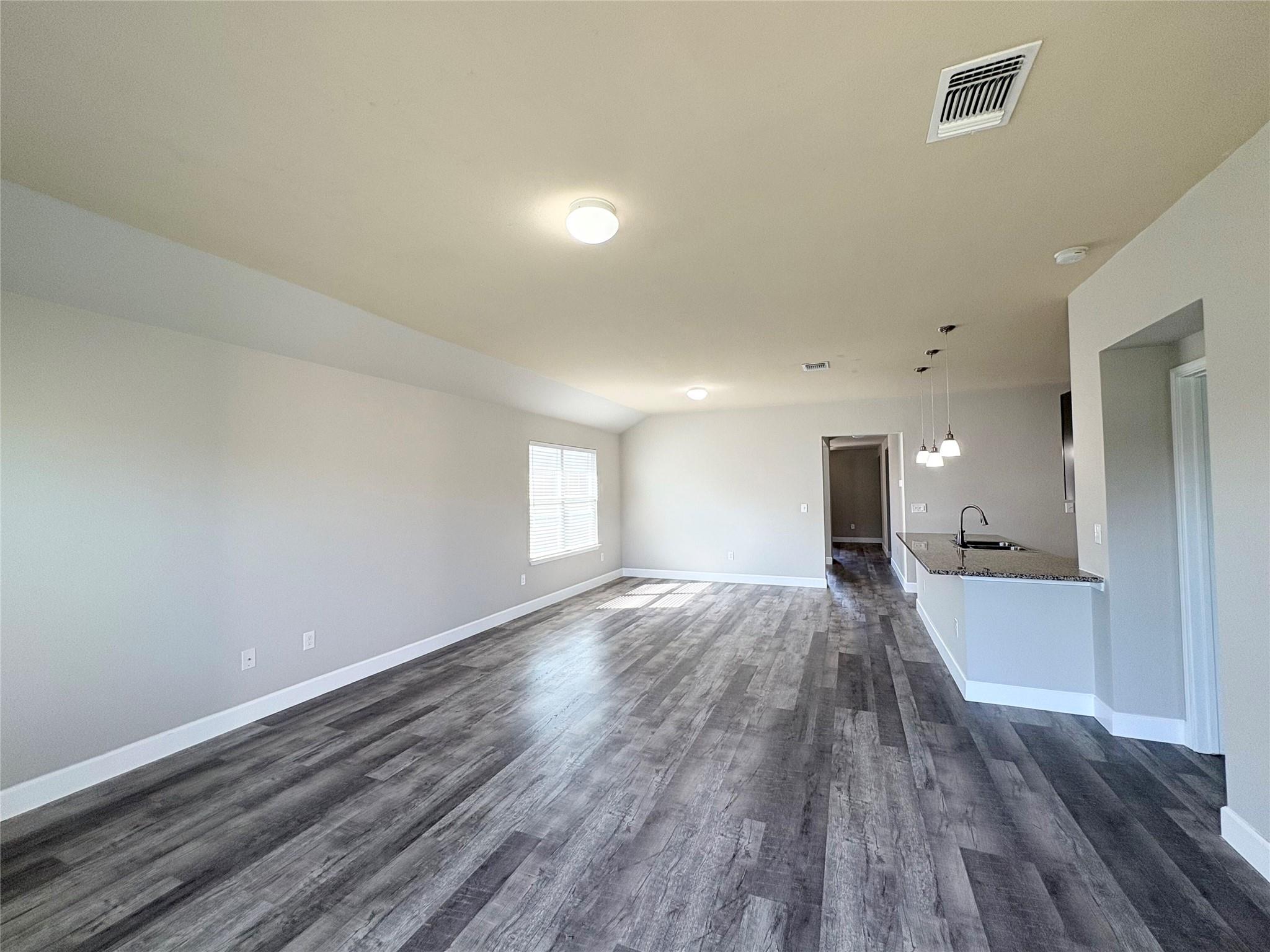 11708 Cambrian Rd Property Photo 10