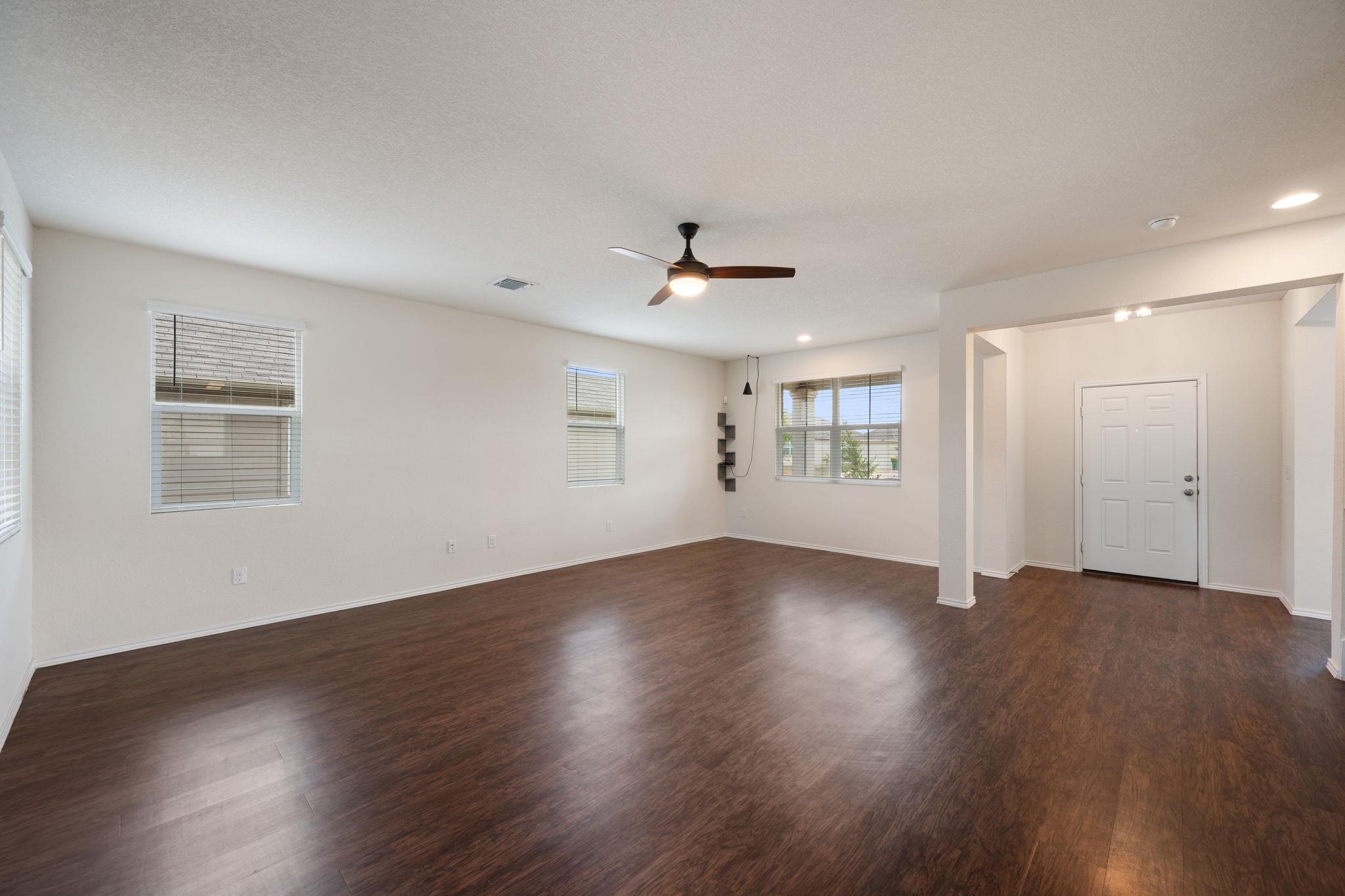 15200 Harkness Pass Property Photo 8
