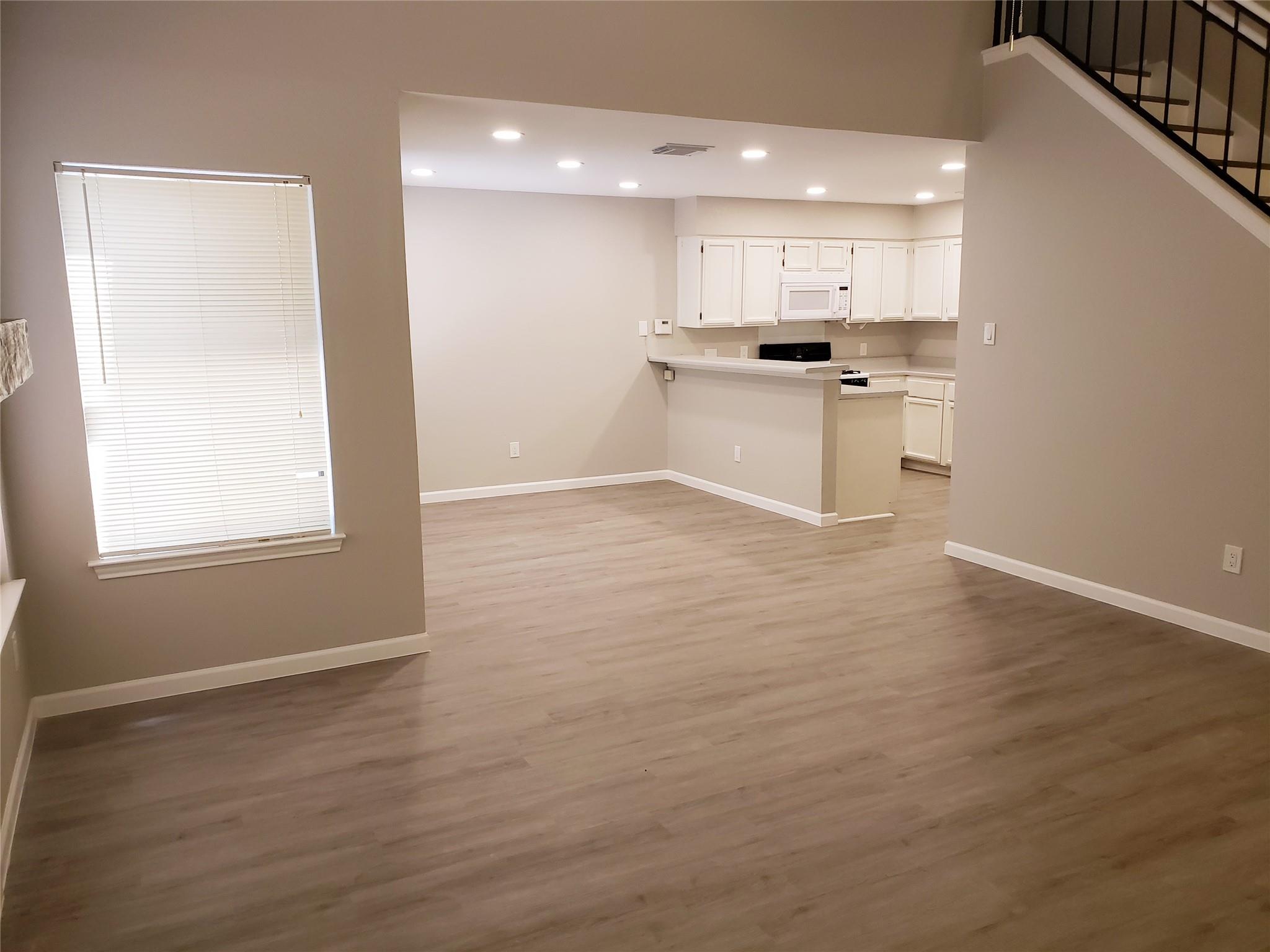 12913 Steeple Chase Dr Property Photo 5