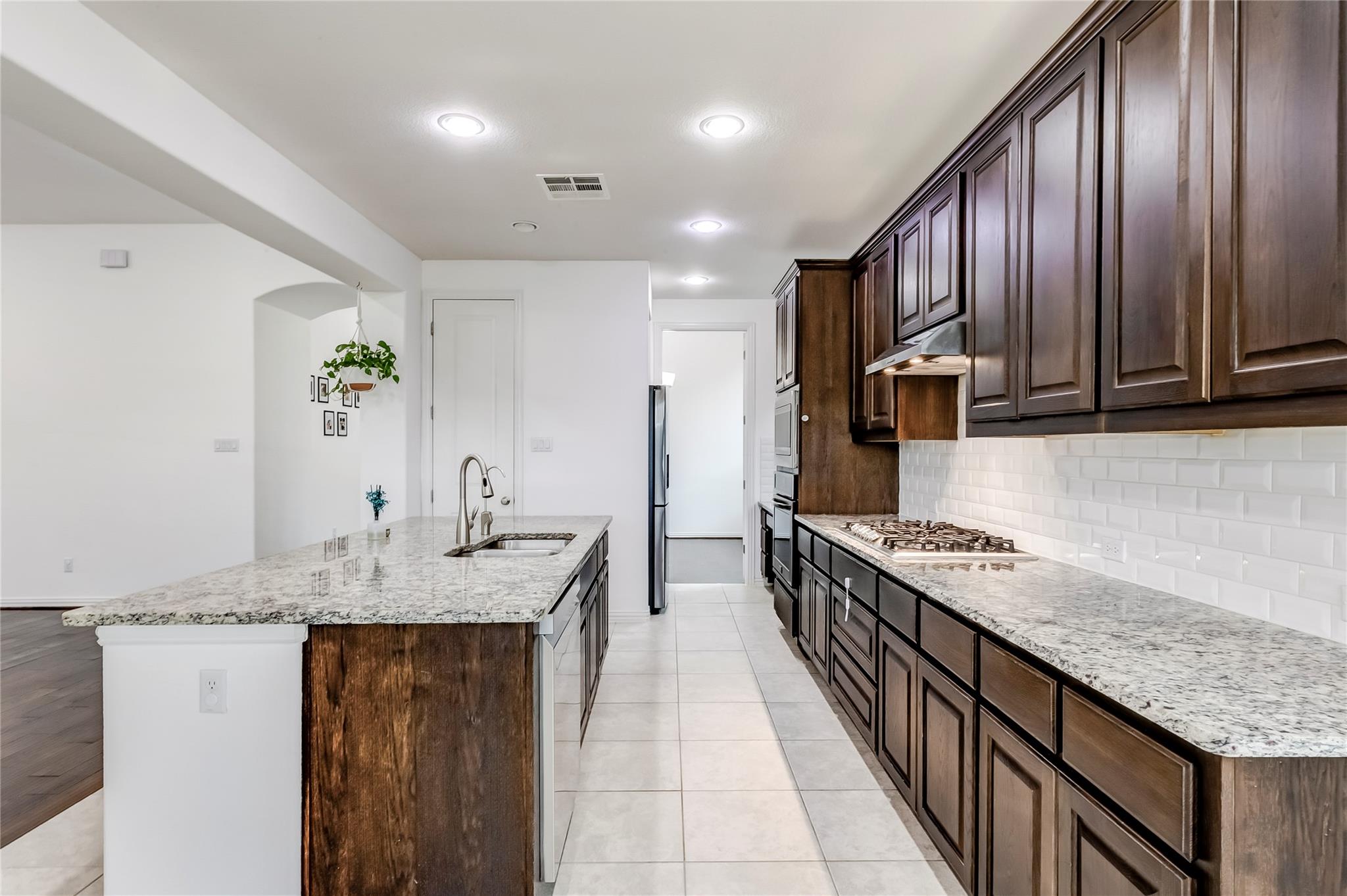 3525 De Soto Loop Property Photo 15