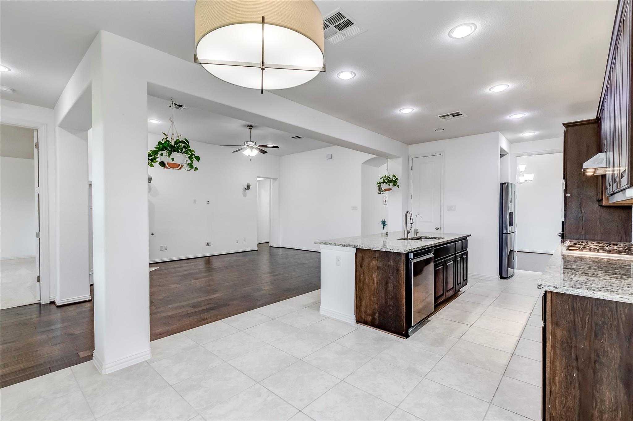 3525 De Soto Loop Property Photo 18