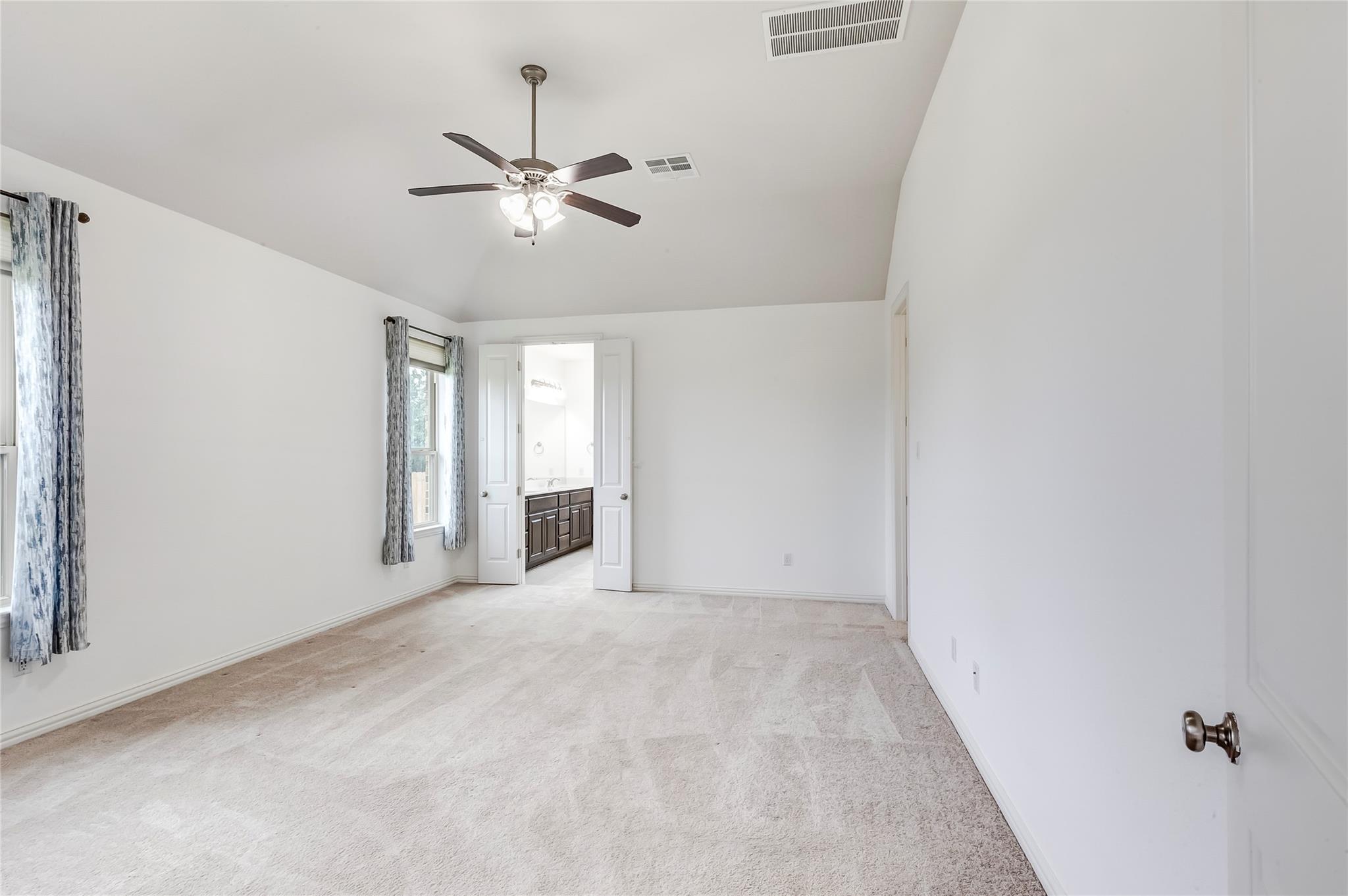 3525 De Soto Loop Property Photo 19