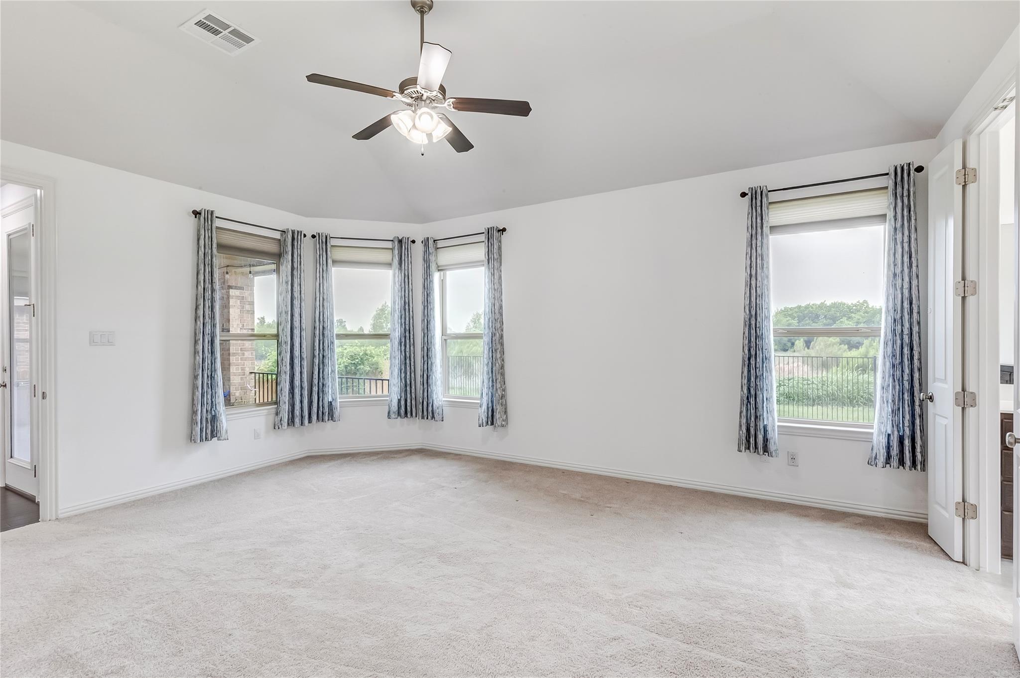 3525 De Soto Loop Property Photo 20