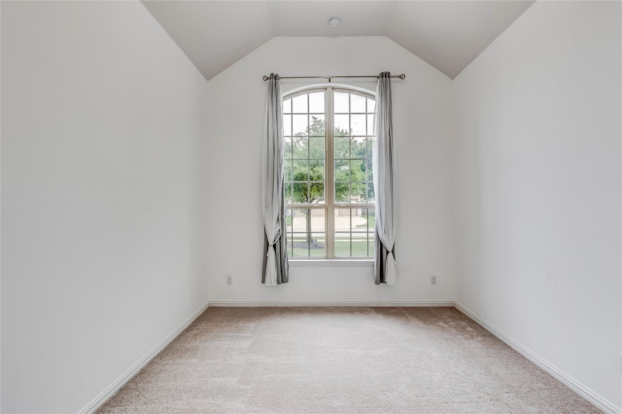 3525 De Soto Loop Property Photo 26