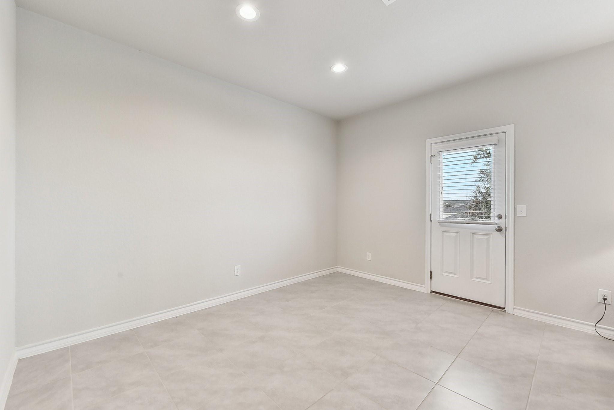 637 John Muir Trl 204 Property Photo 9