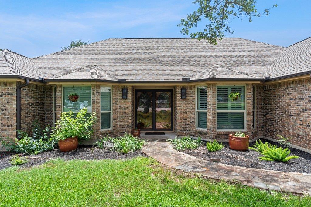 6801 Cactus Xing Property Photo 2
