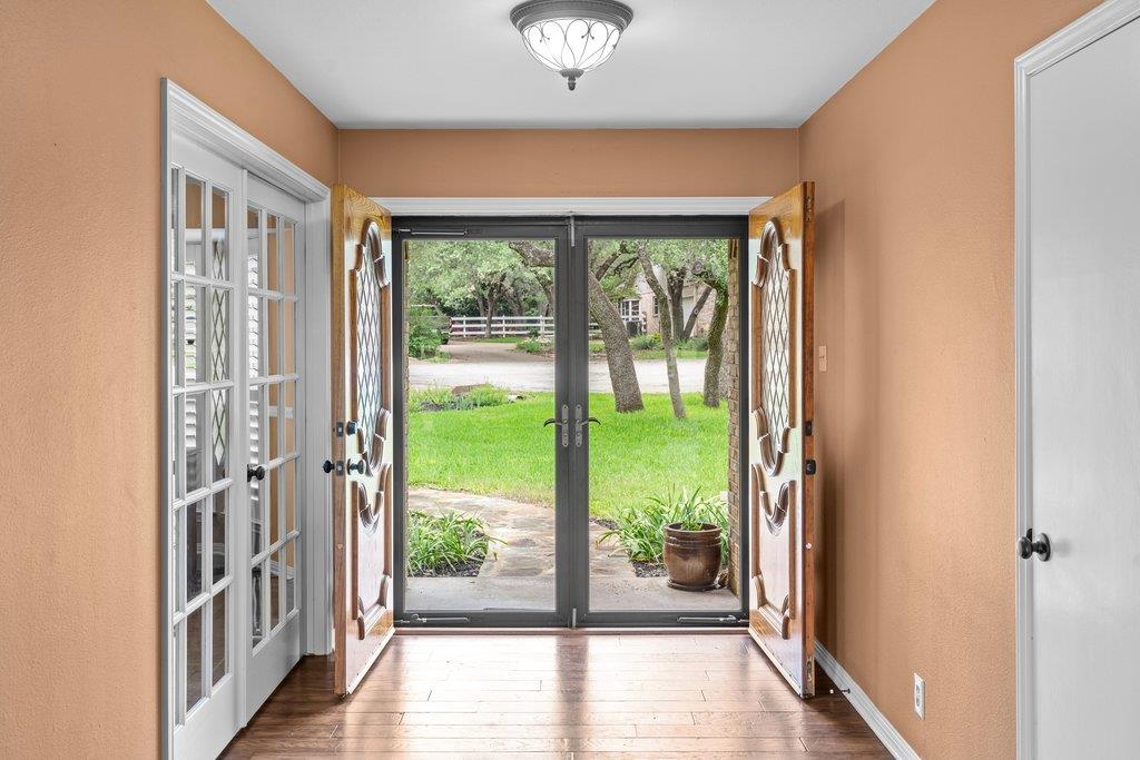 6801 Cactus Xing Property Photo 3