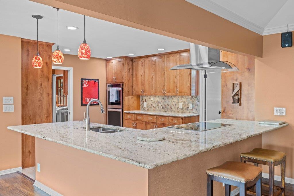 6801 Cactus Xing Property Photo 5