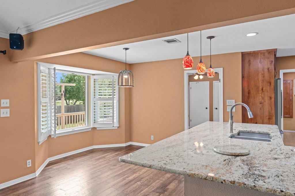 6801 Cactus Xing Property Photo 7