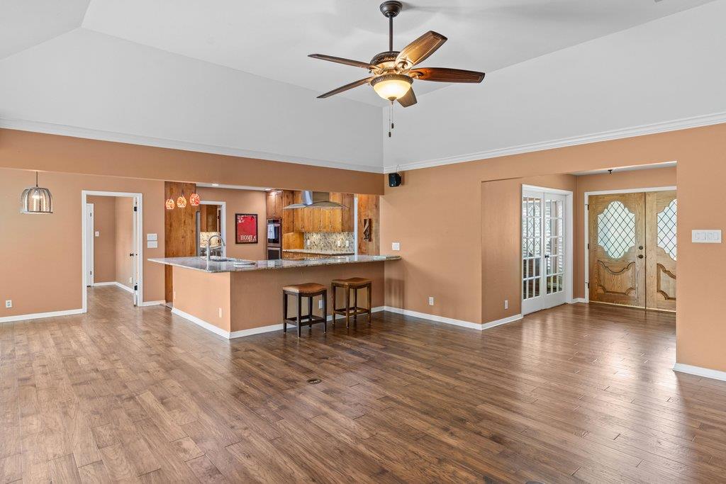 6801 Cactus Xing Property Photo 20