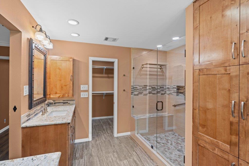 6801 Cactus Xing Property Photo 26