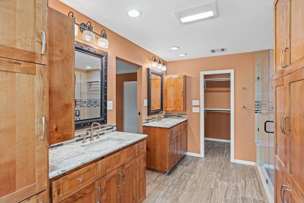 6801 Cactus Xing Property Photo 27
