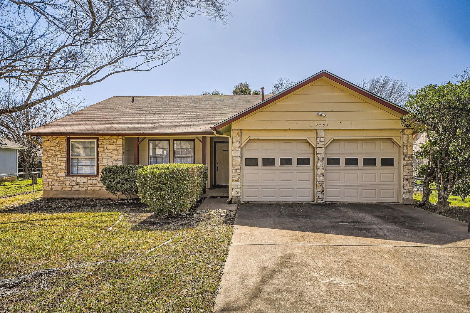 2705 Firecrest Dr Property Photo