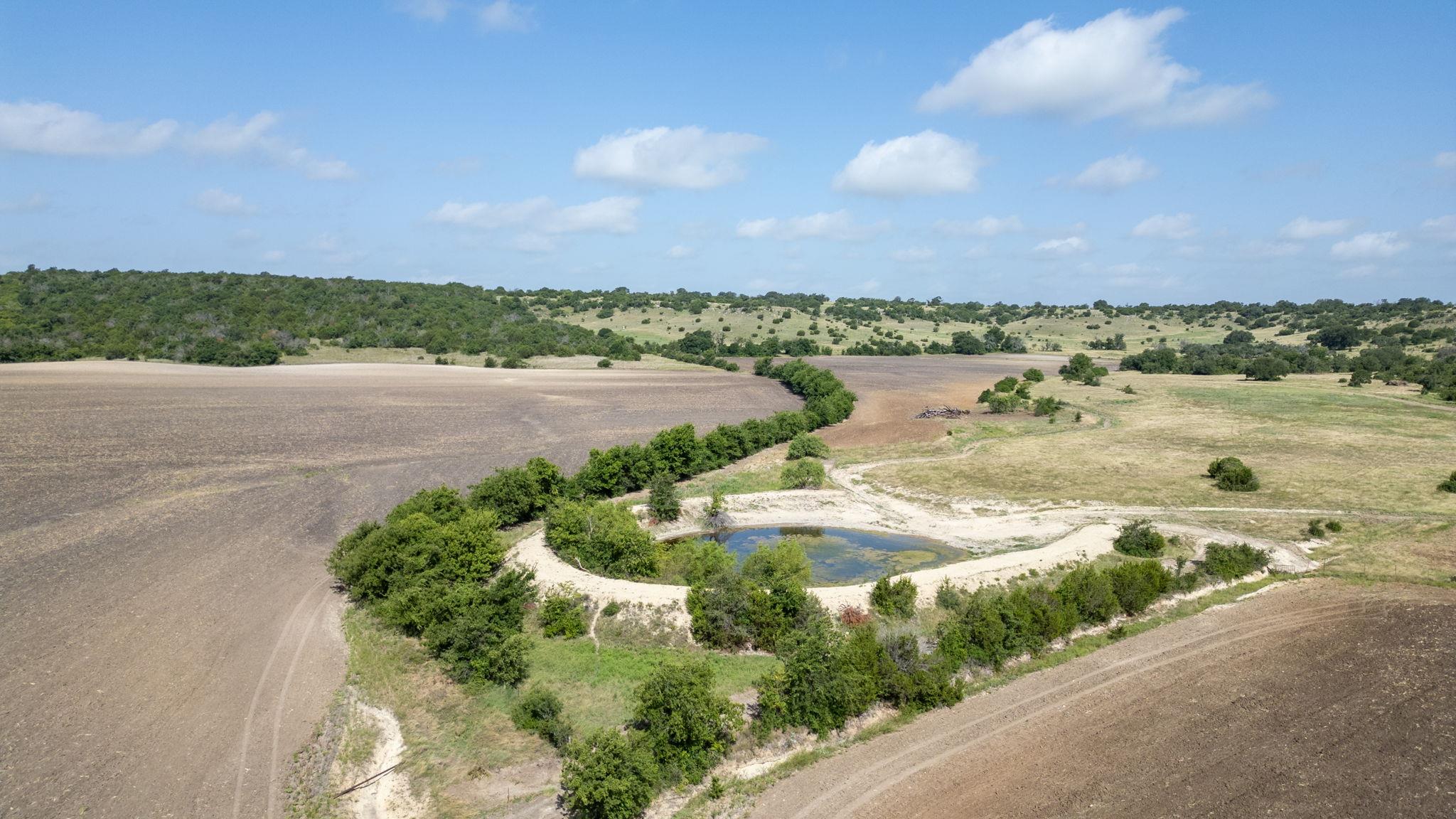 105 Fm-1047 None Property Photo 1