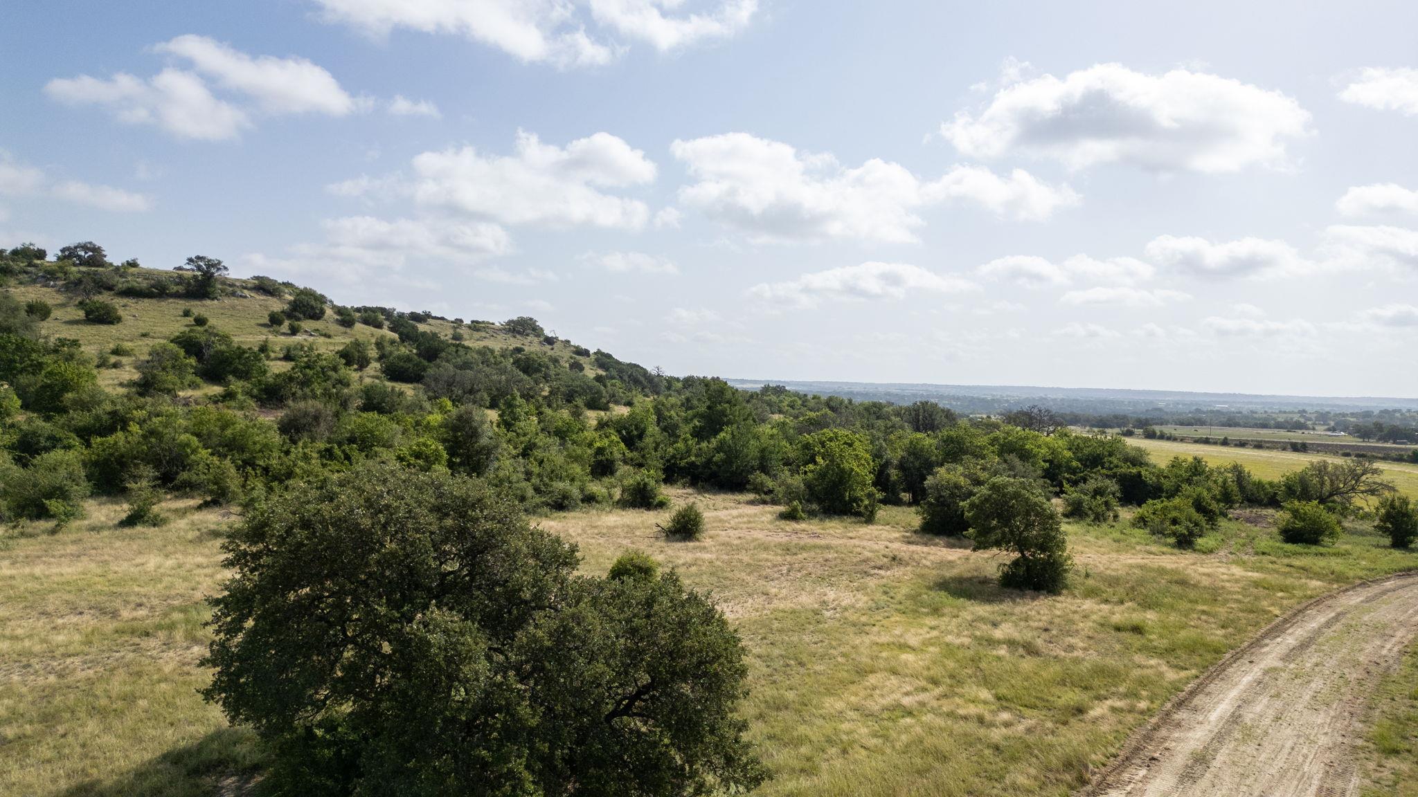 105 Fm-1047 None Property Photo 4