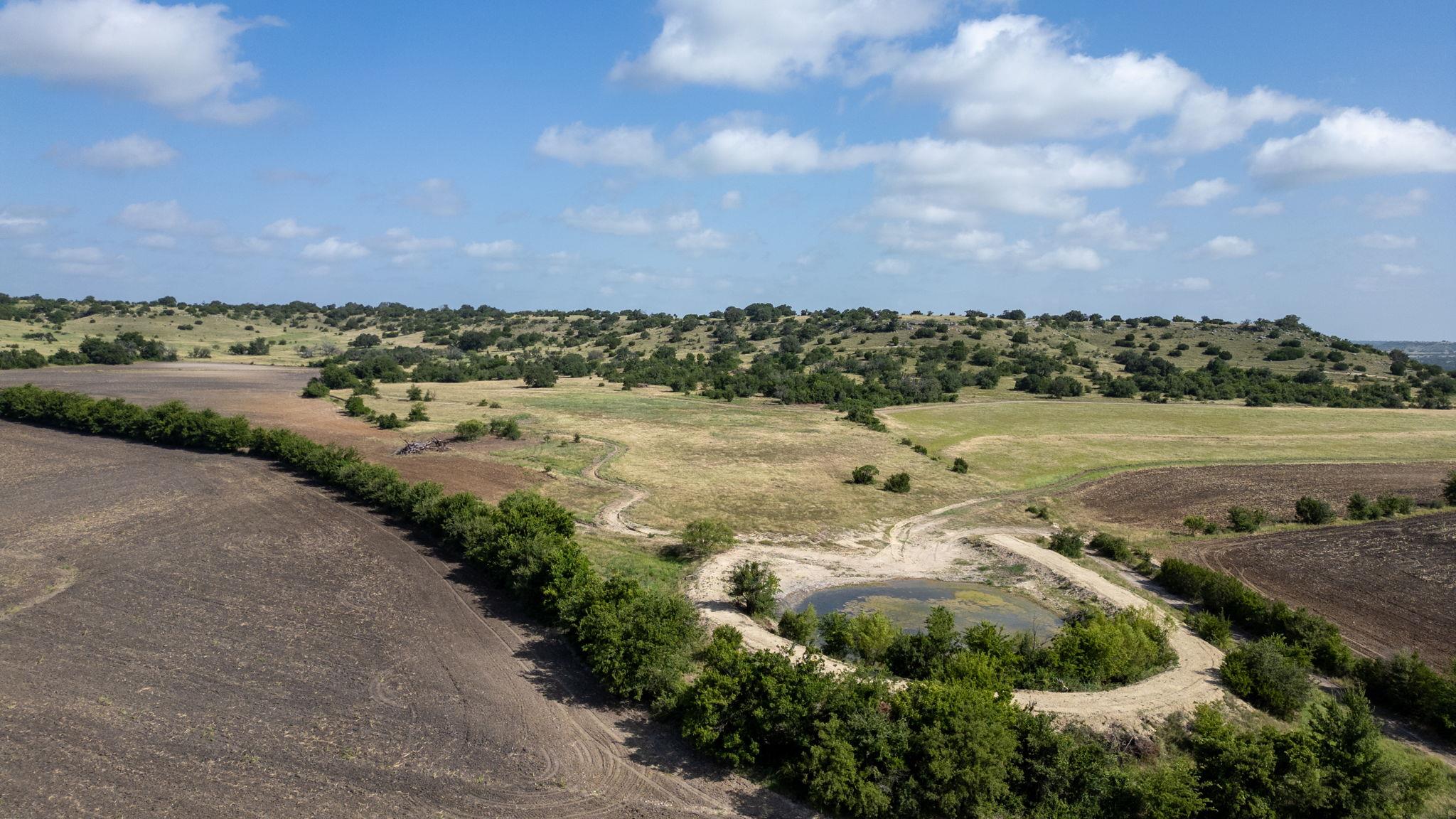 105 Fm-1047 None Property Photo 19