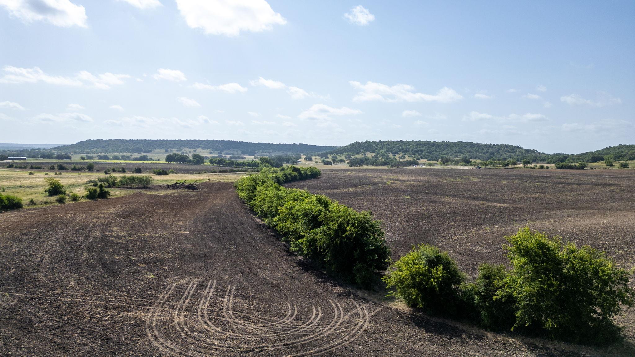 105 Fm-1047 None Property Photo 21