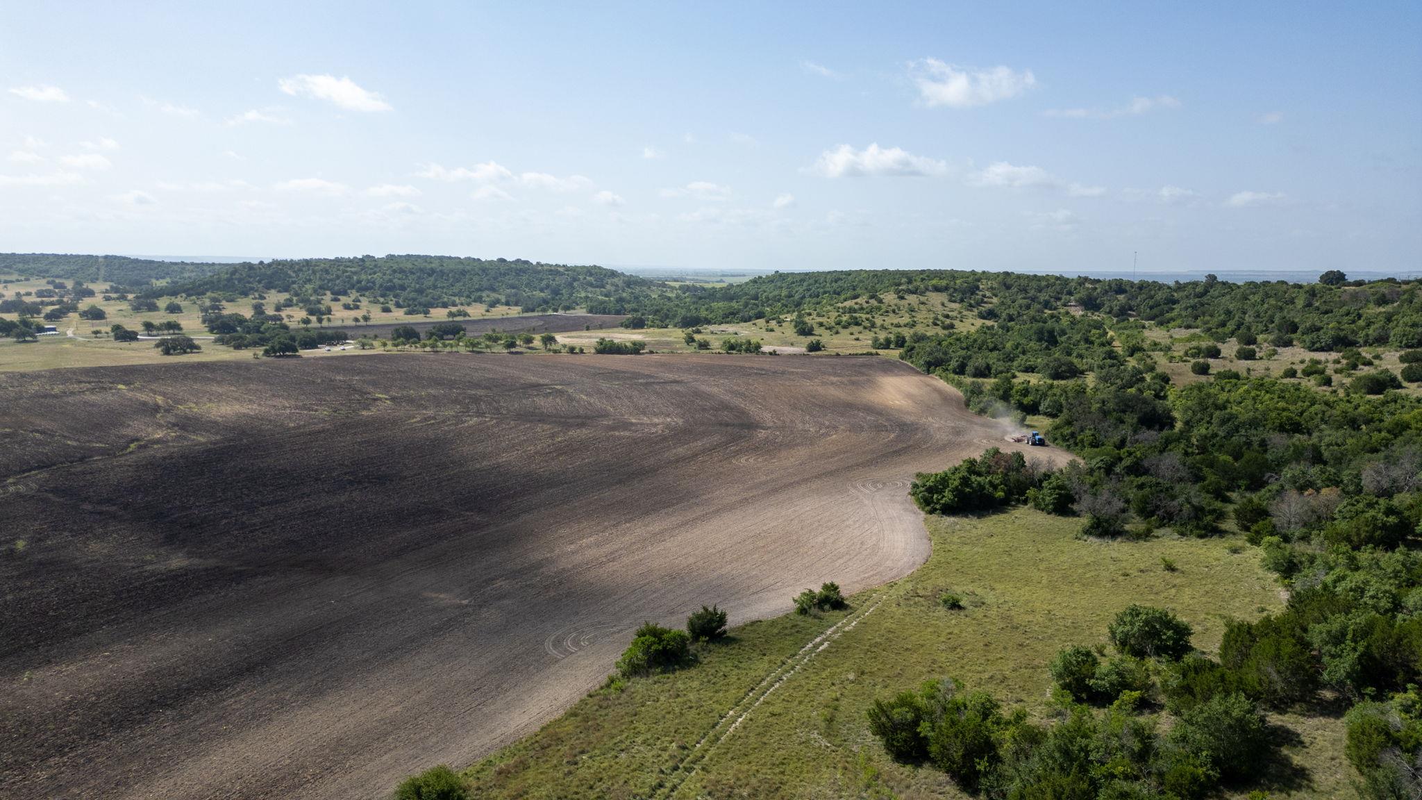 105 Fm-1047 None Property Photo 23