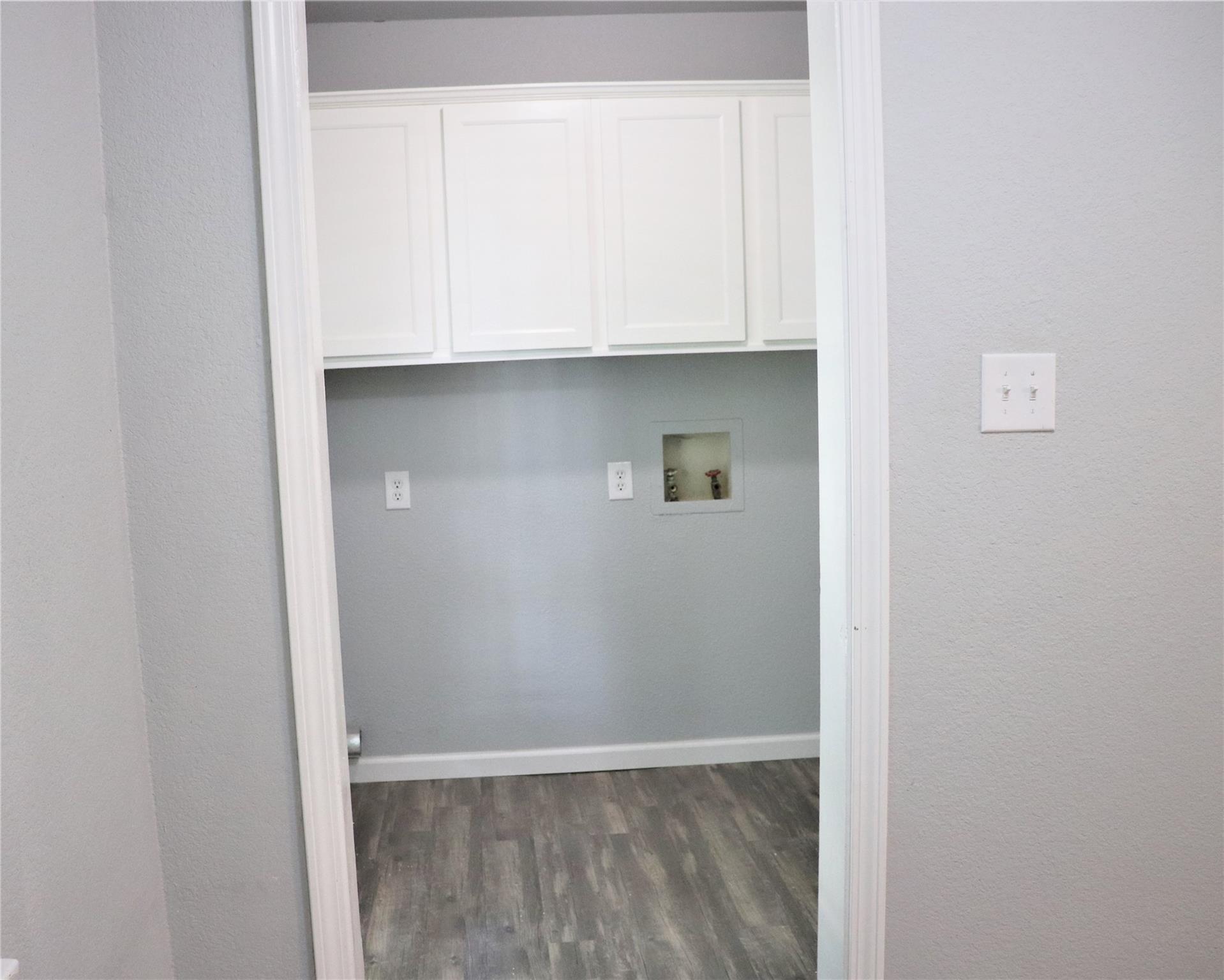 1002 N Main St Property Photo 6