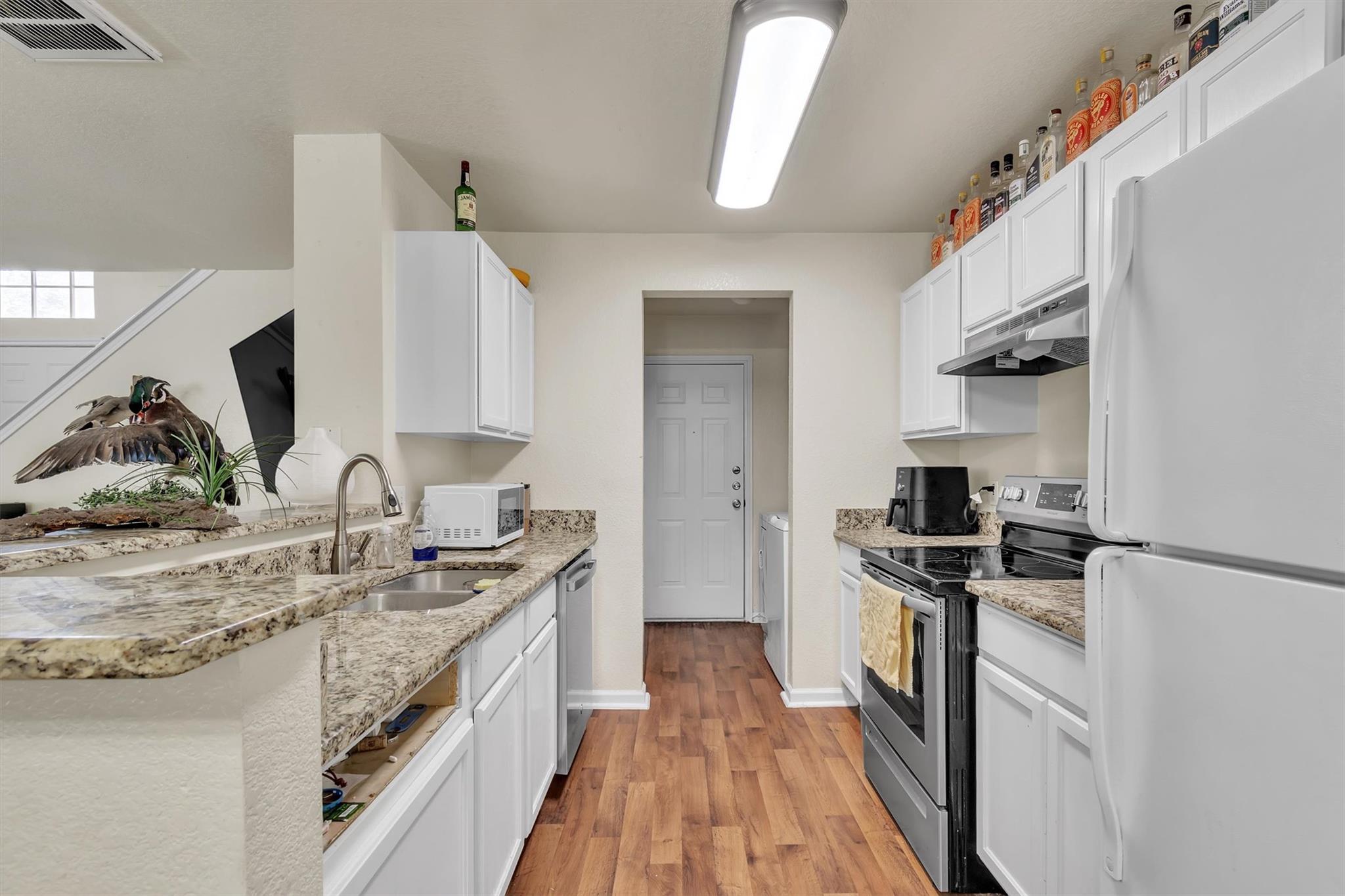 897-899 Sagewood Trl Property Photo 10