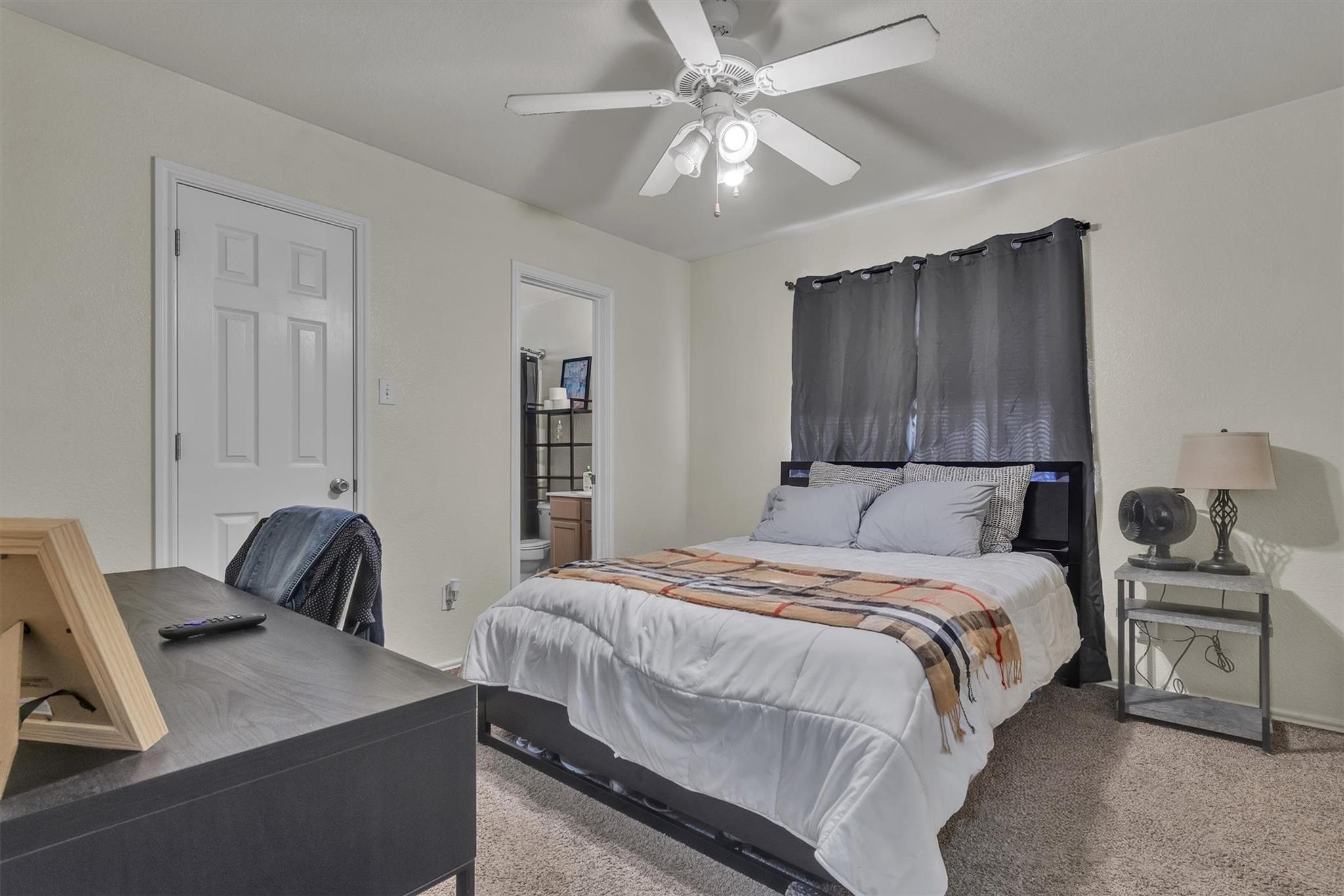 897-899 Sagewood Trl Property Photo 14