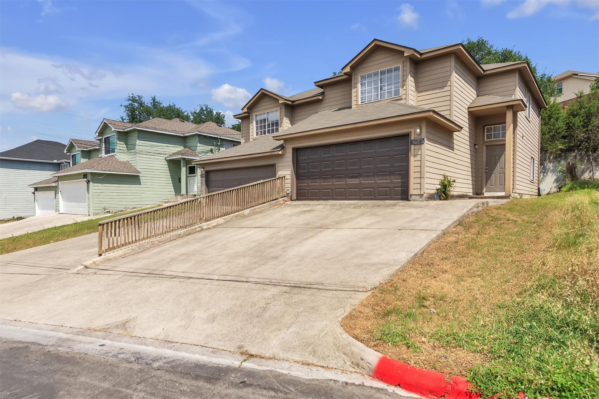 897-899 Sagewood Trl Property Photo 22