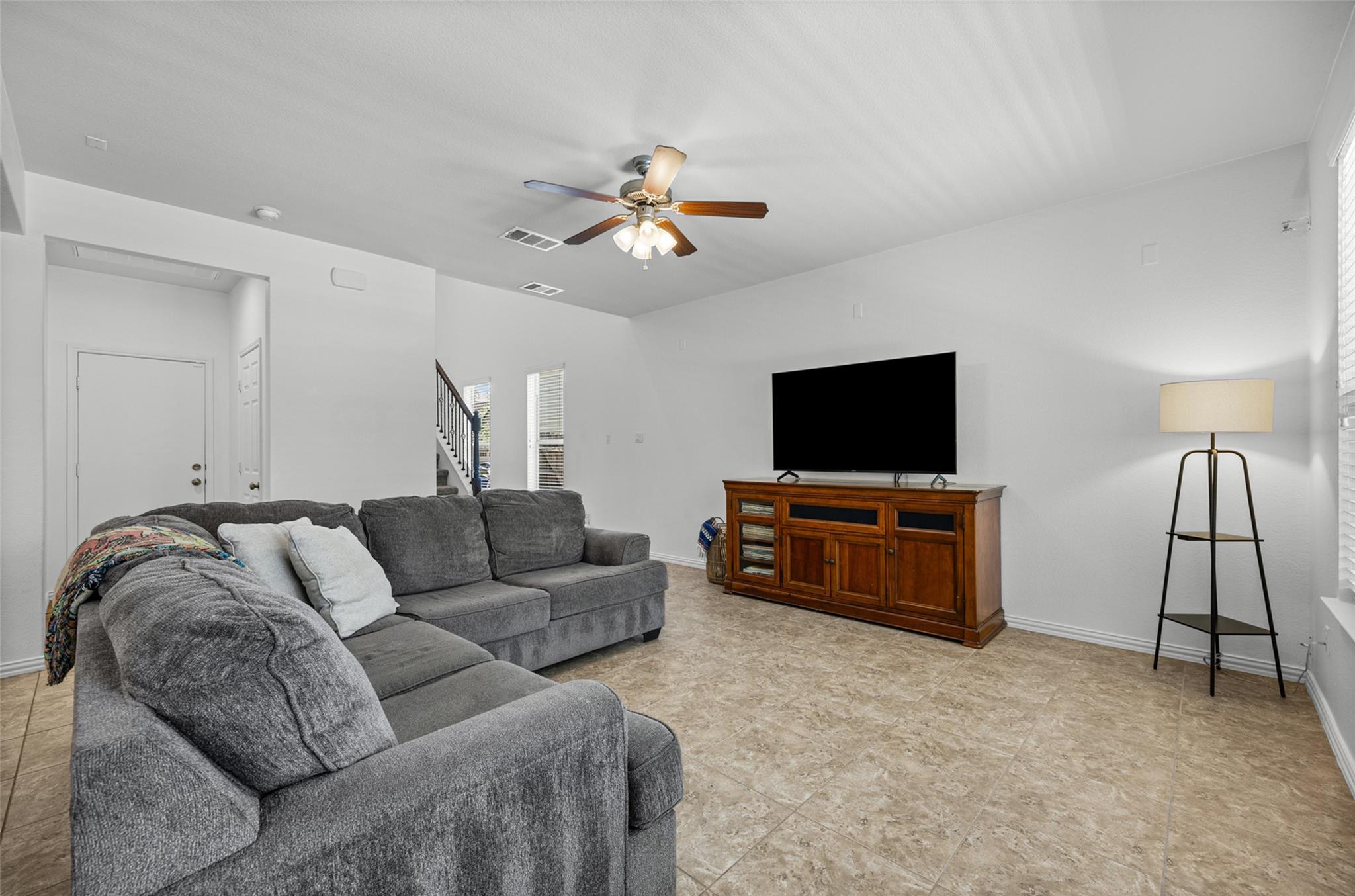 1408 Middlefield Ct Property Photo 6