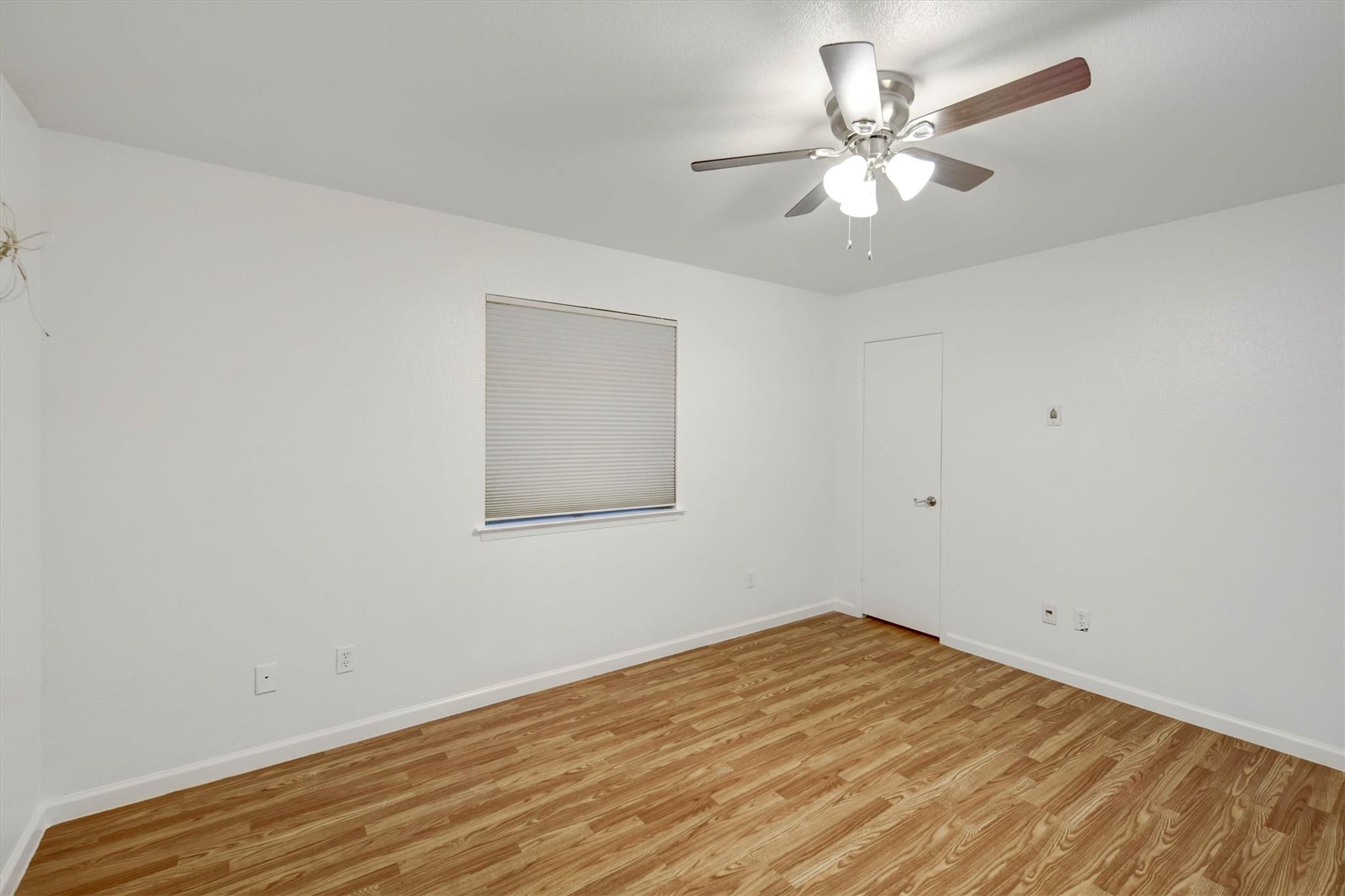 16402 Pocono Dr Property Photo 32