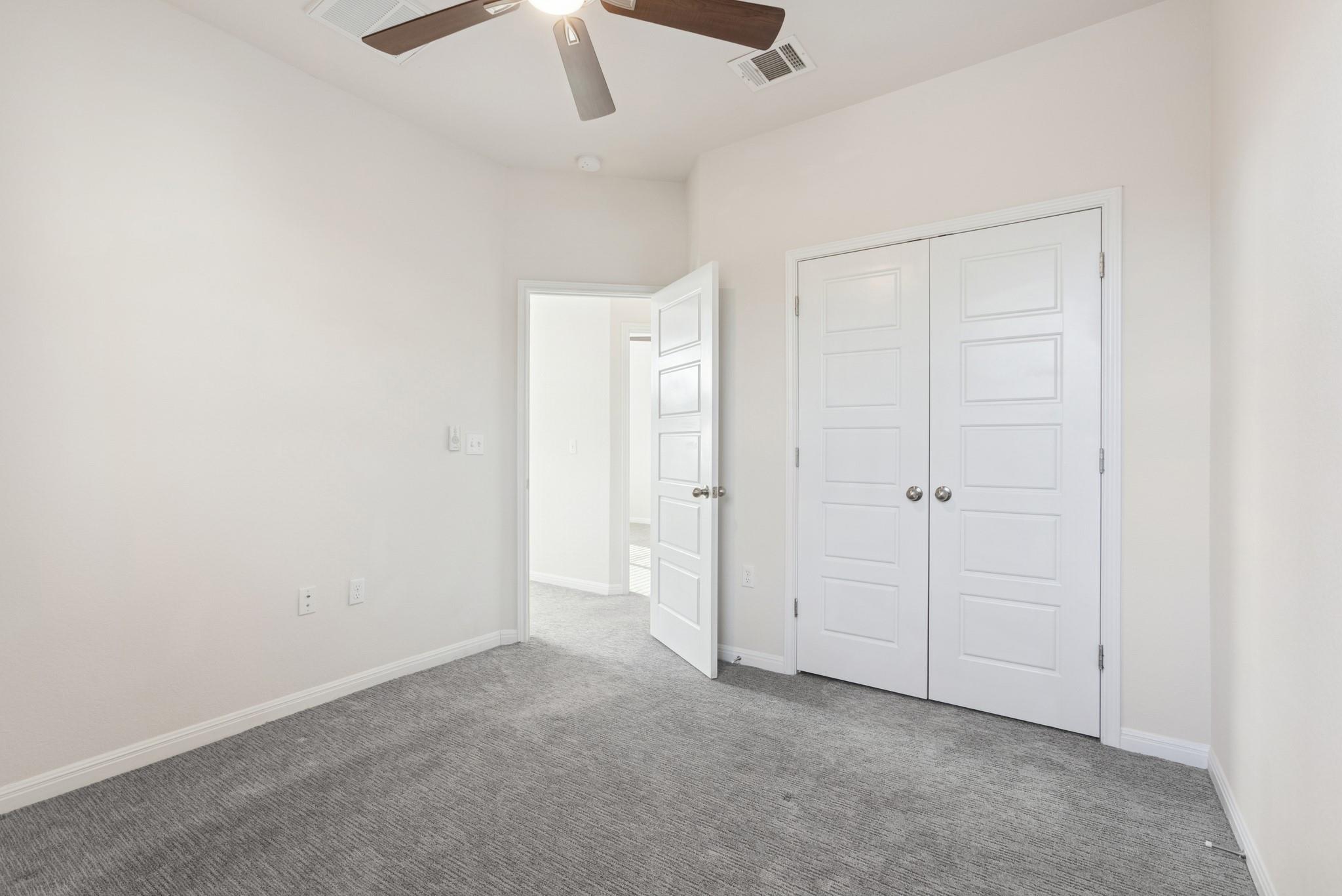 6104 Steep Cactus Trl Property Photo 14