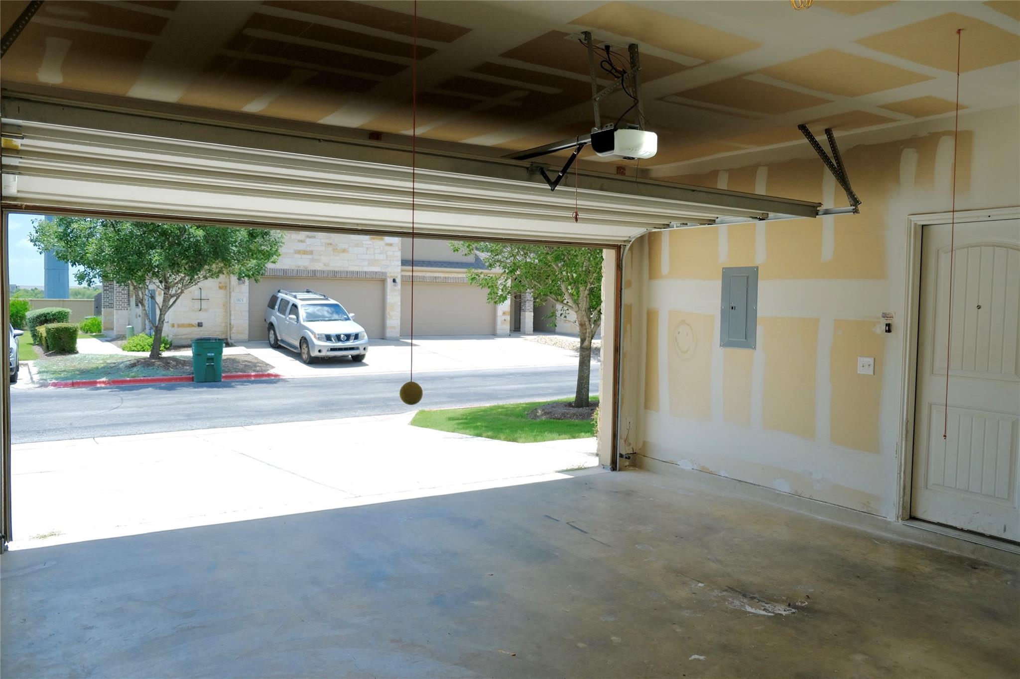 2880 Donnell Dr #801 Property Photo 3