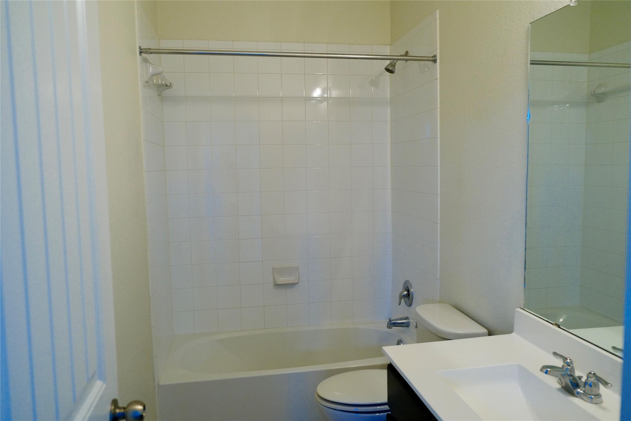 2880 Donnell Dr #801 Property Photo 17