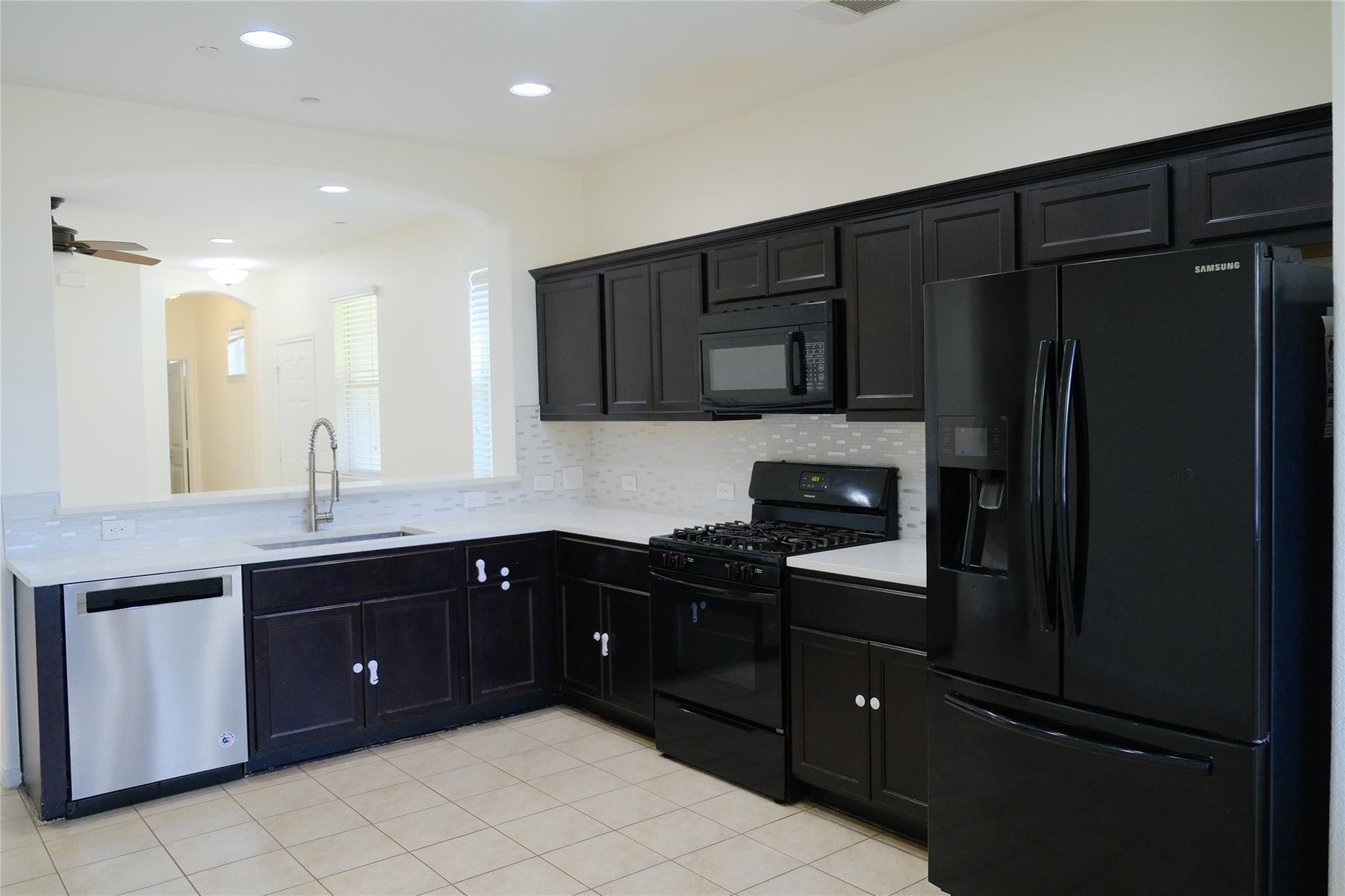 2880 Donnell Dr #801 Property Photo 21
