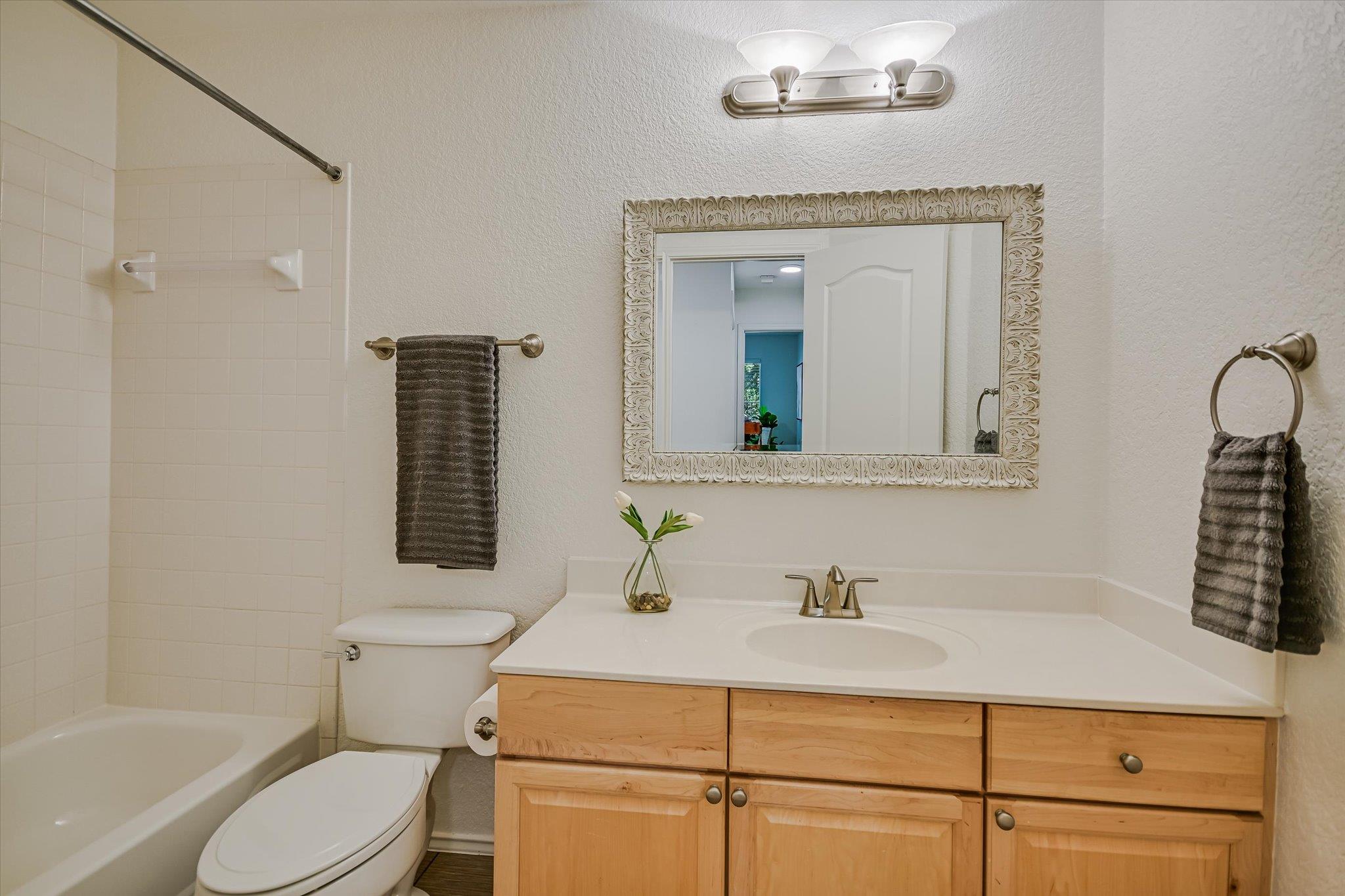 8909 Lanna Bluff Loop Property Photo 15