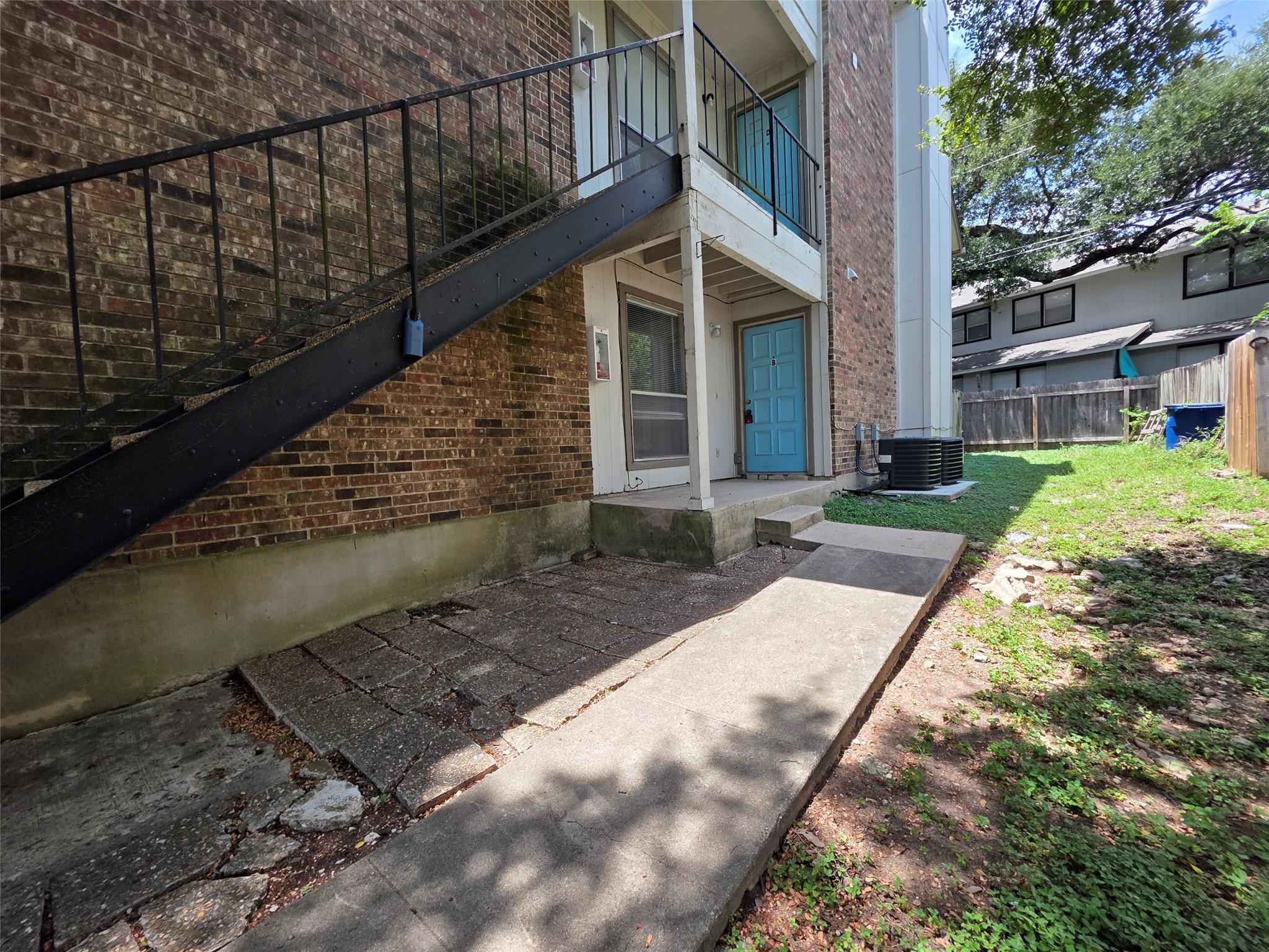 11900 Alpheus Ave #B Property Photo 1