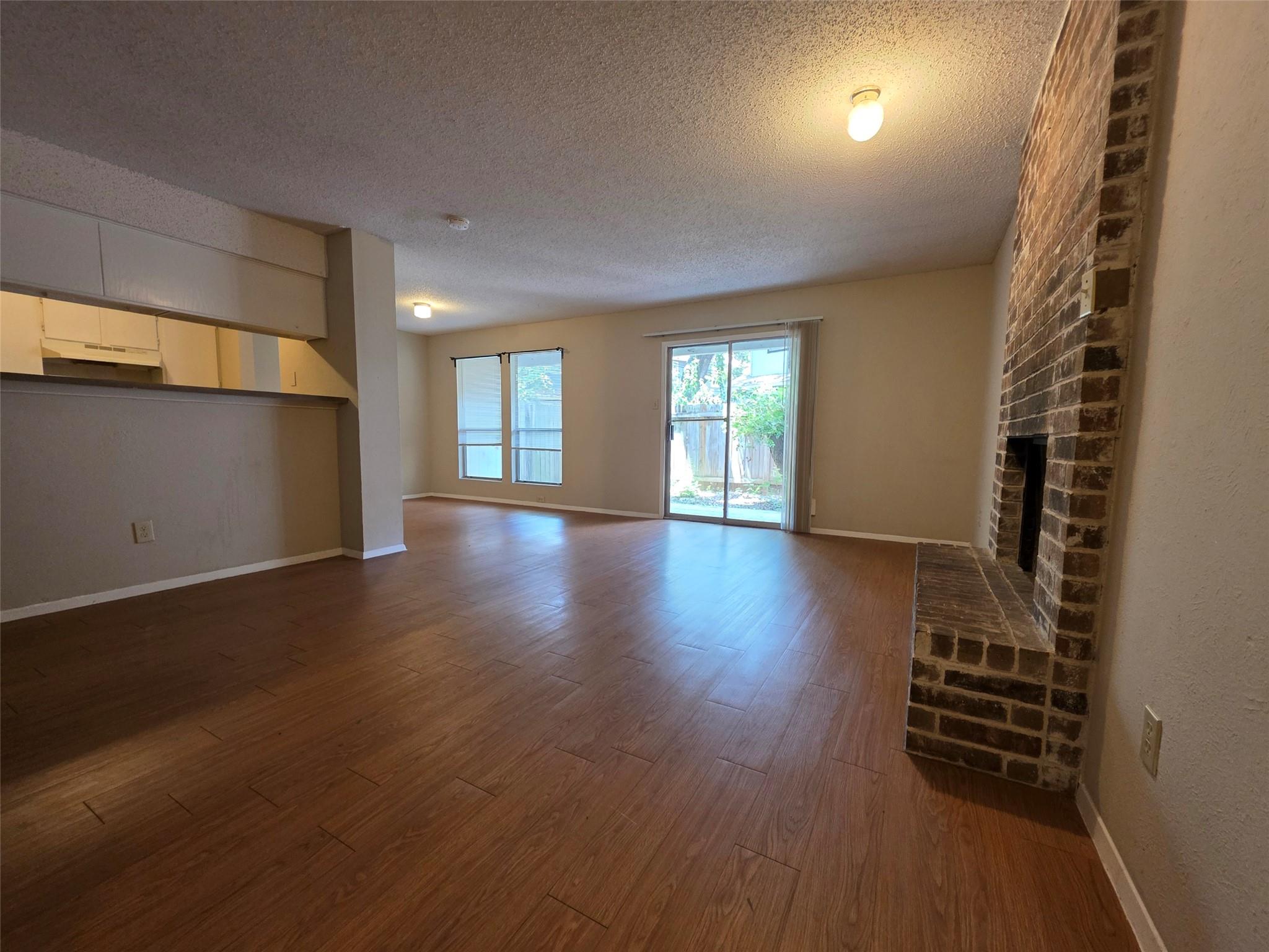 11900 Alpheus Ave #b Property Photo 2