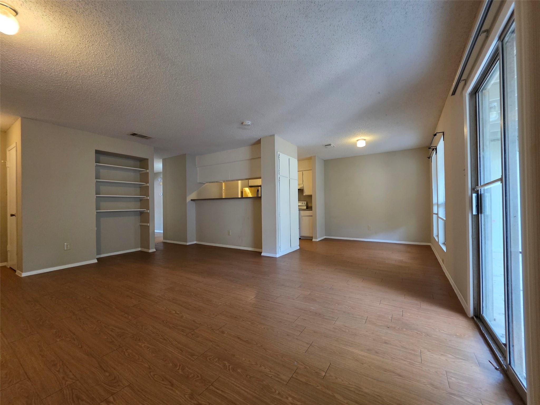 11900 Alpheus Ave #b Property Photo 3