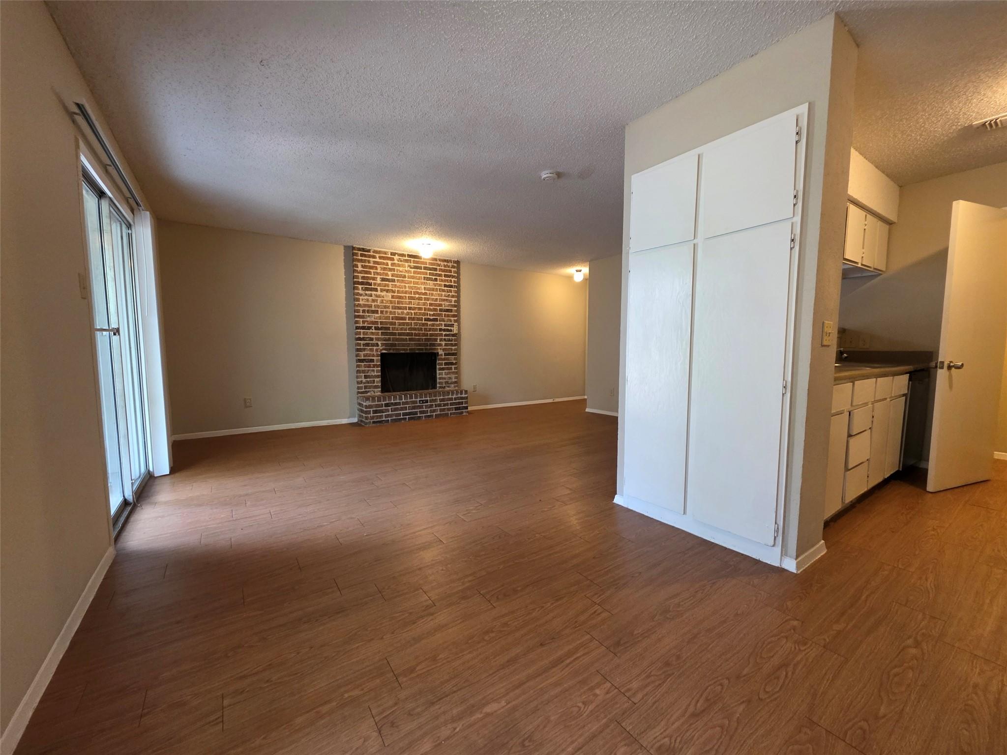11900 Alpheus Ave #b Property Photo 4