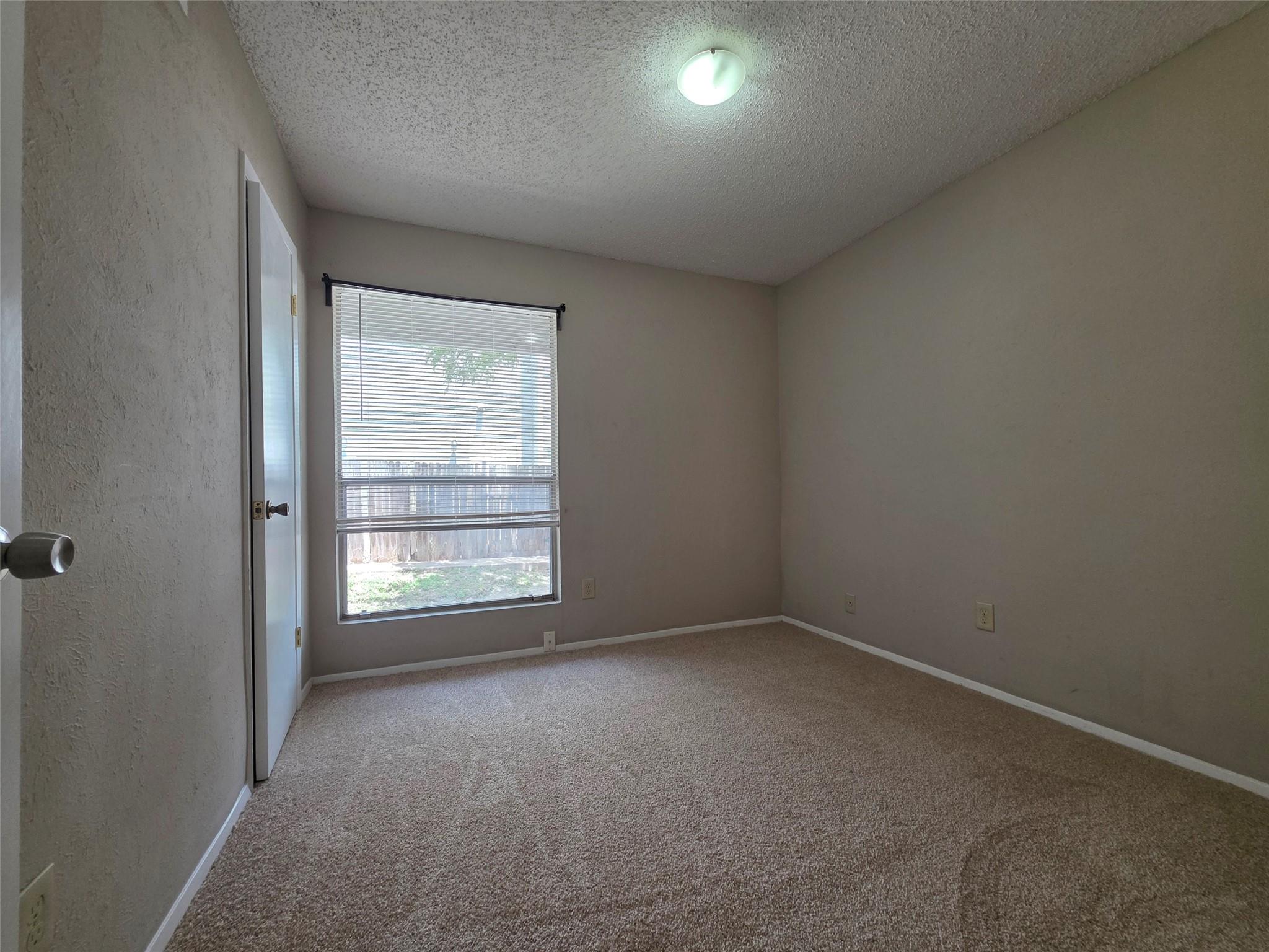 11900 Alpheus Ave #b Property Photo 7