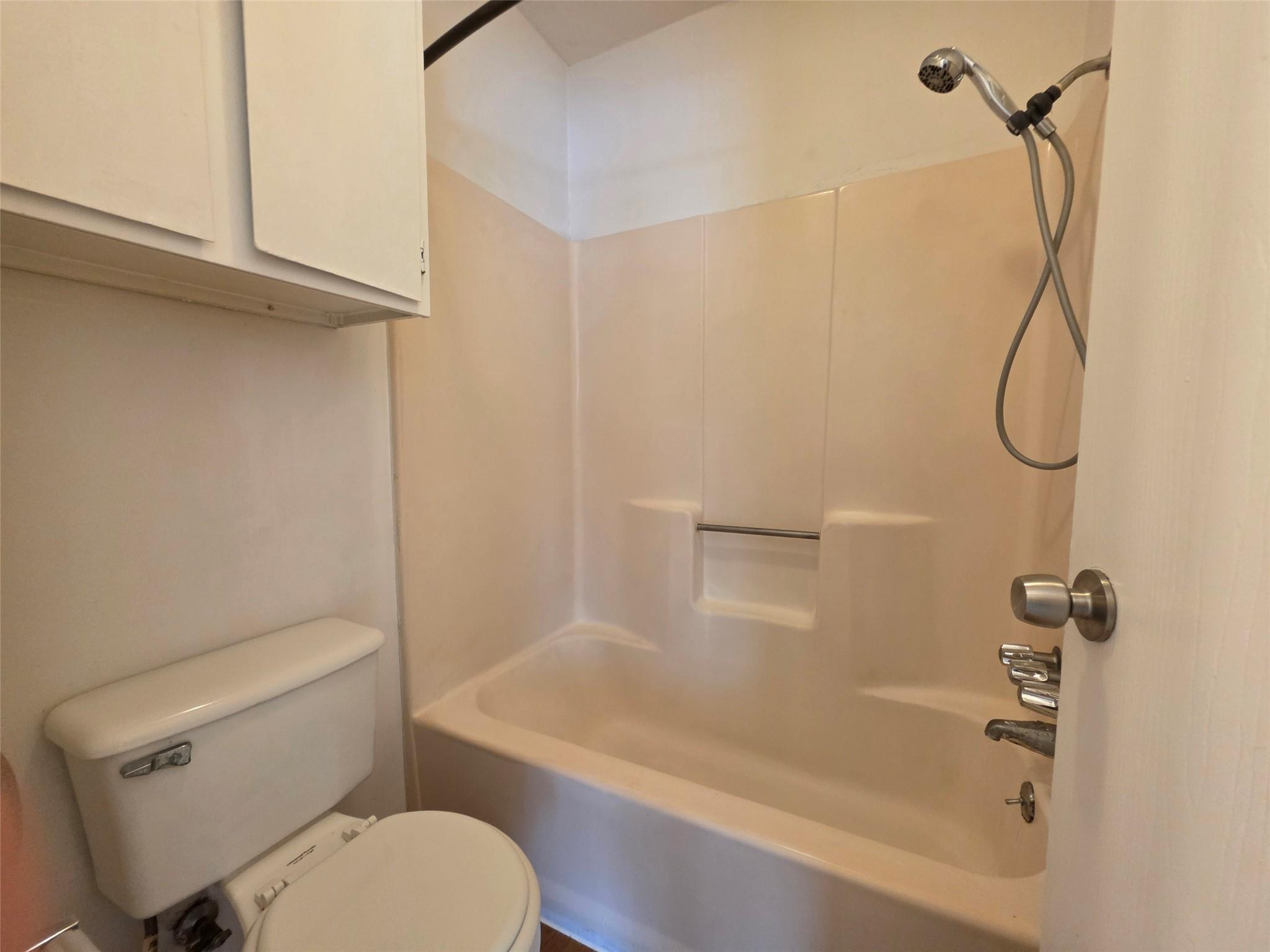 11900 Alpheus Ave #b Property Photo 10