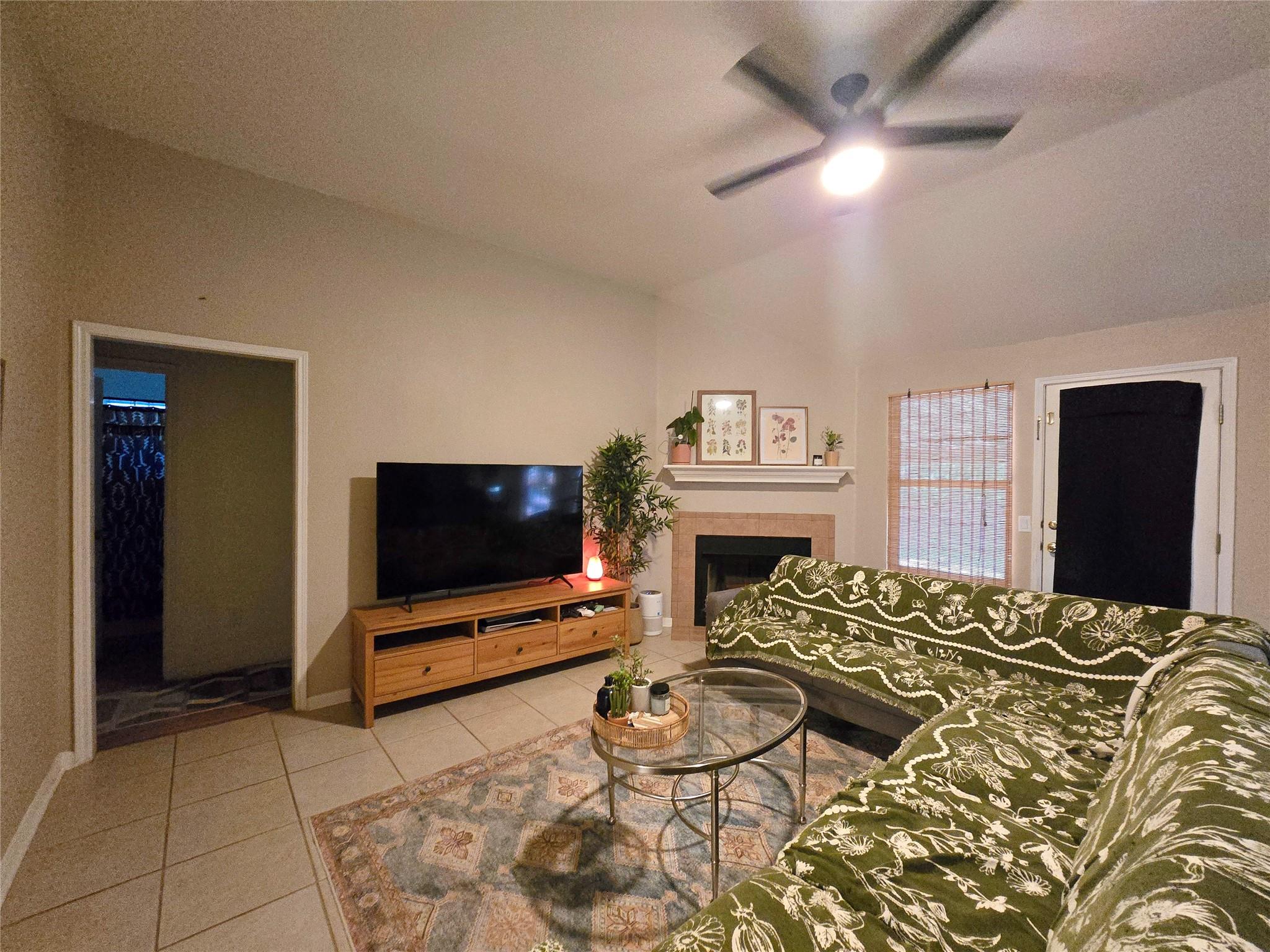 2303 Darnell Dr Property Photo 6