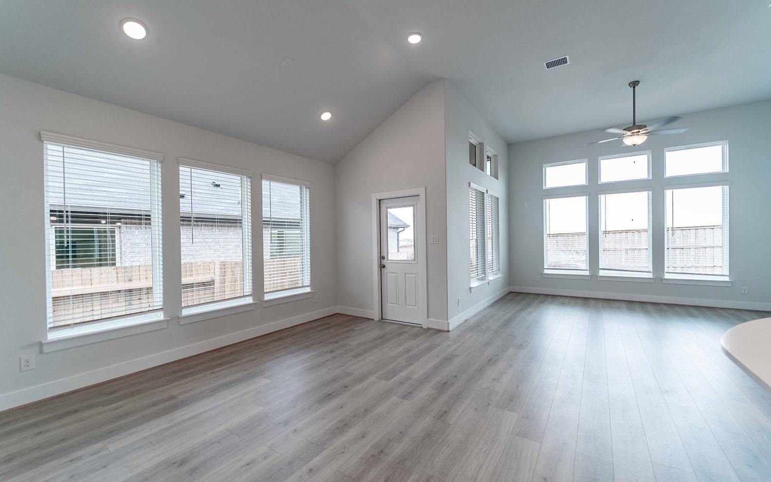 263 Grey Leaf Rd Property Photo 4